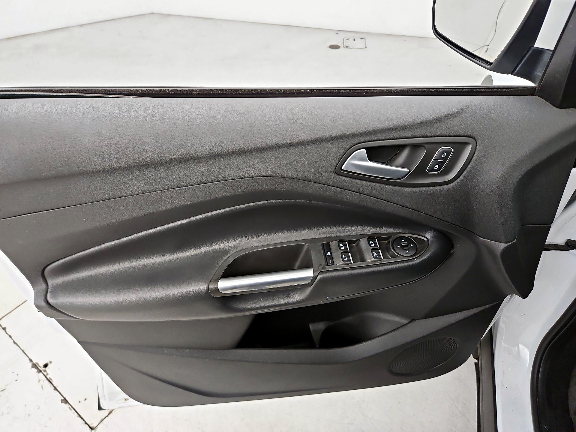 Thumbnail: 2019 Ford Escape - 12