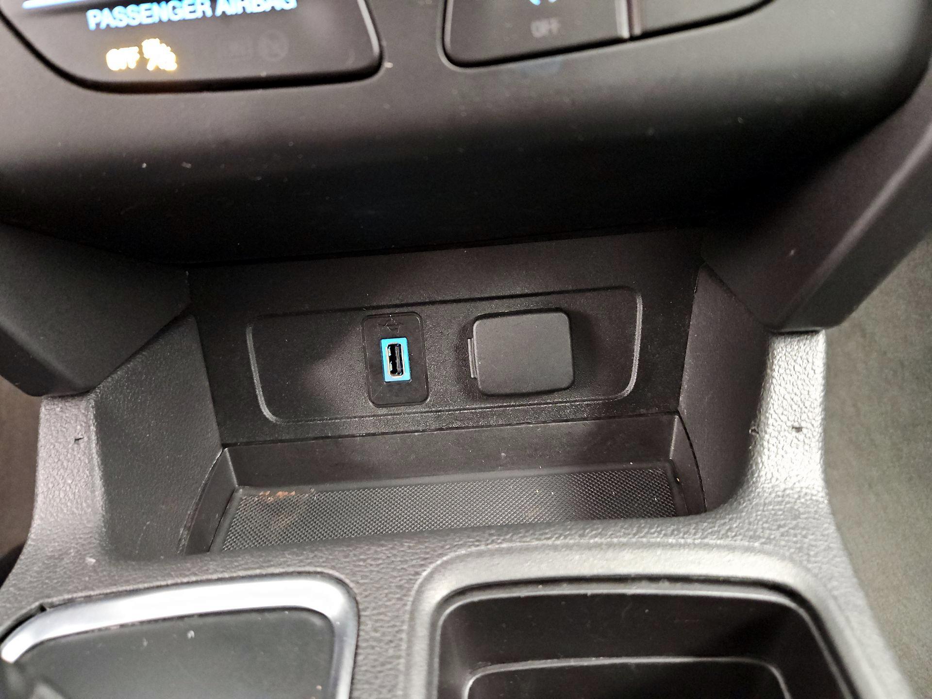 Thumbnail: 2019 Ford Escape - 18