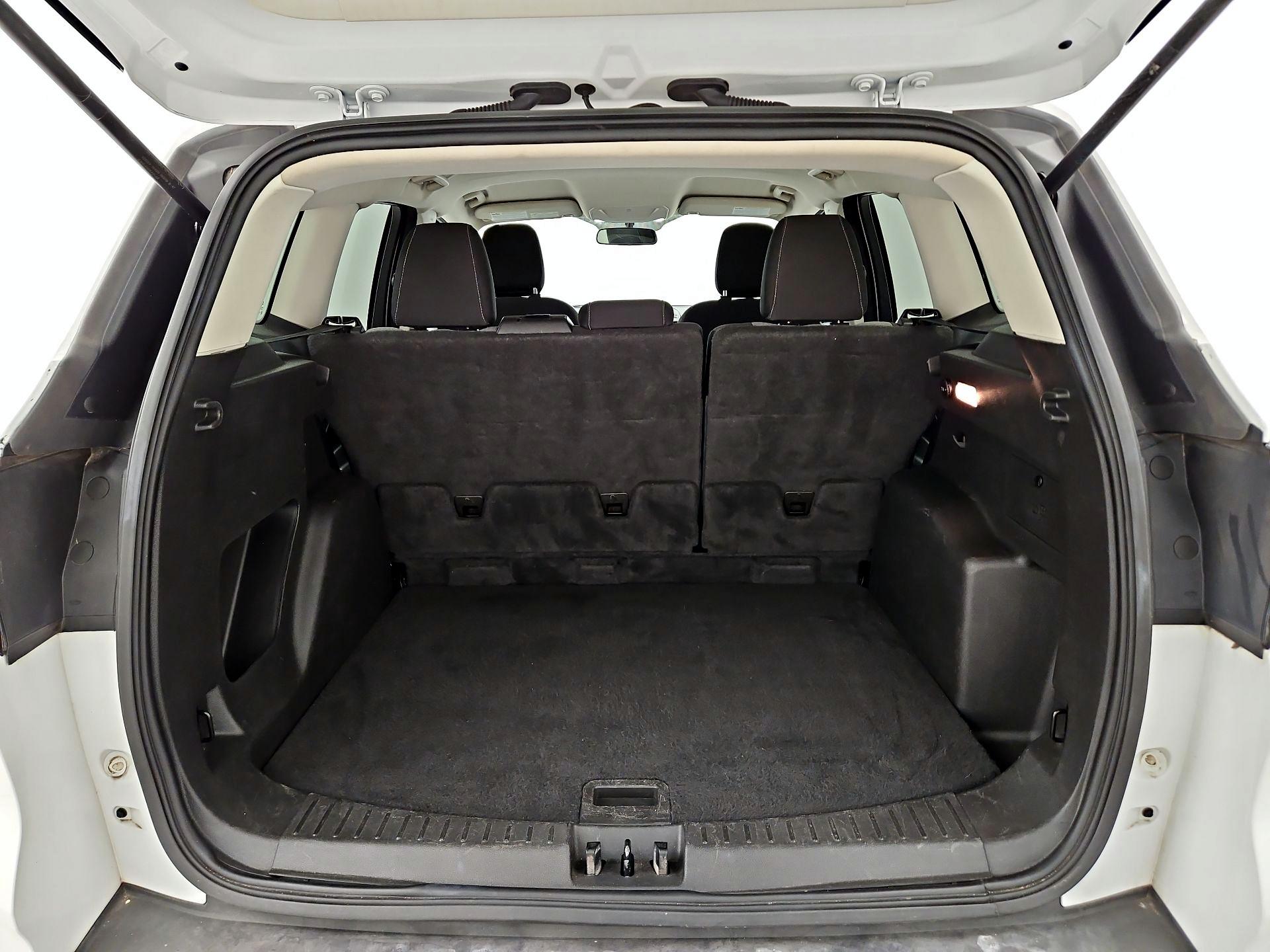 Thumbnail: 2019 Ford Escape - 20