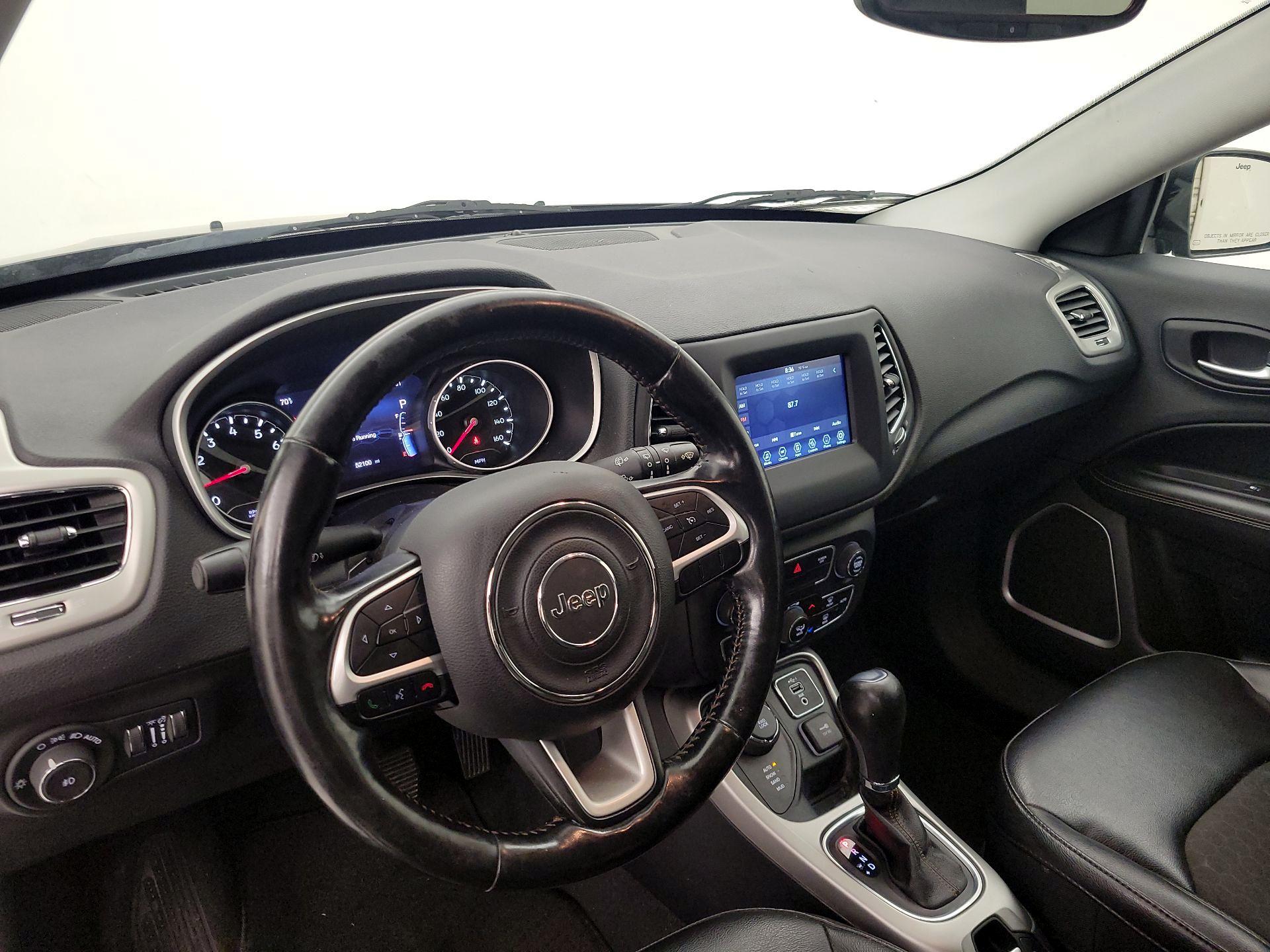 Thumbnail: 2020 Jeep Compass - 9