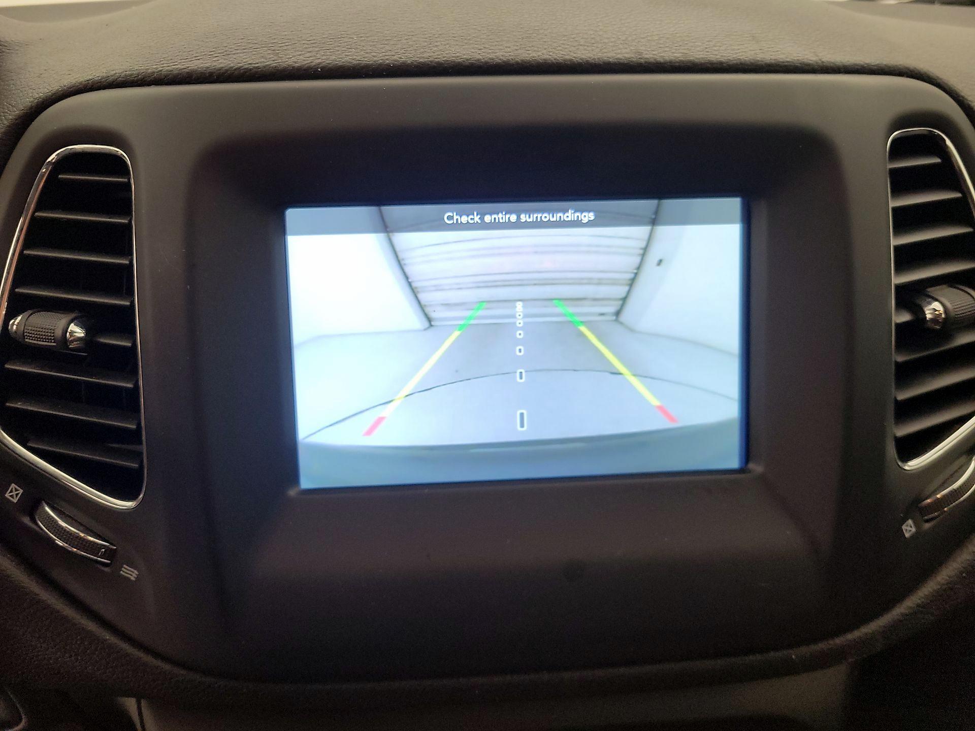 Thumbnail: 2020 Jeep Compass - 14