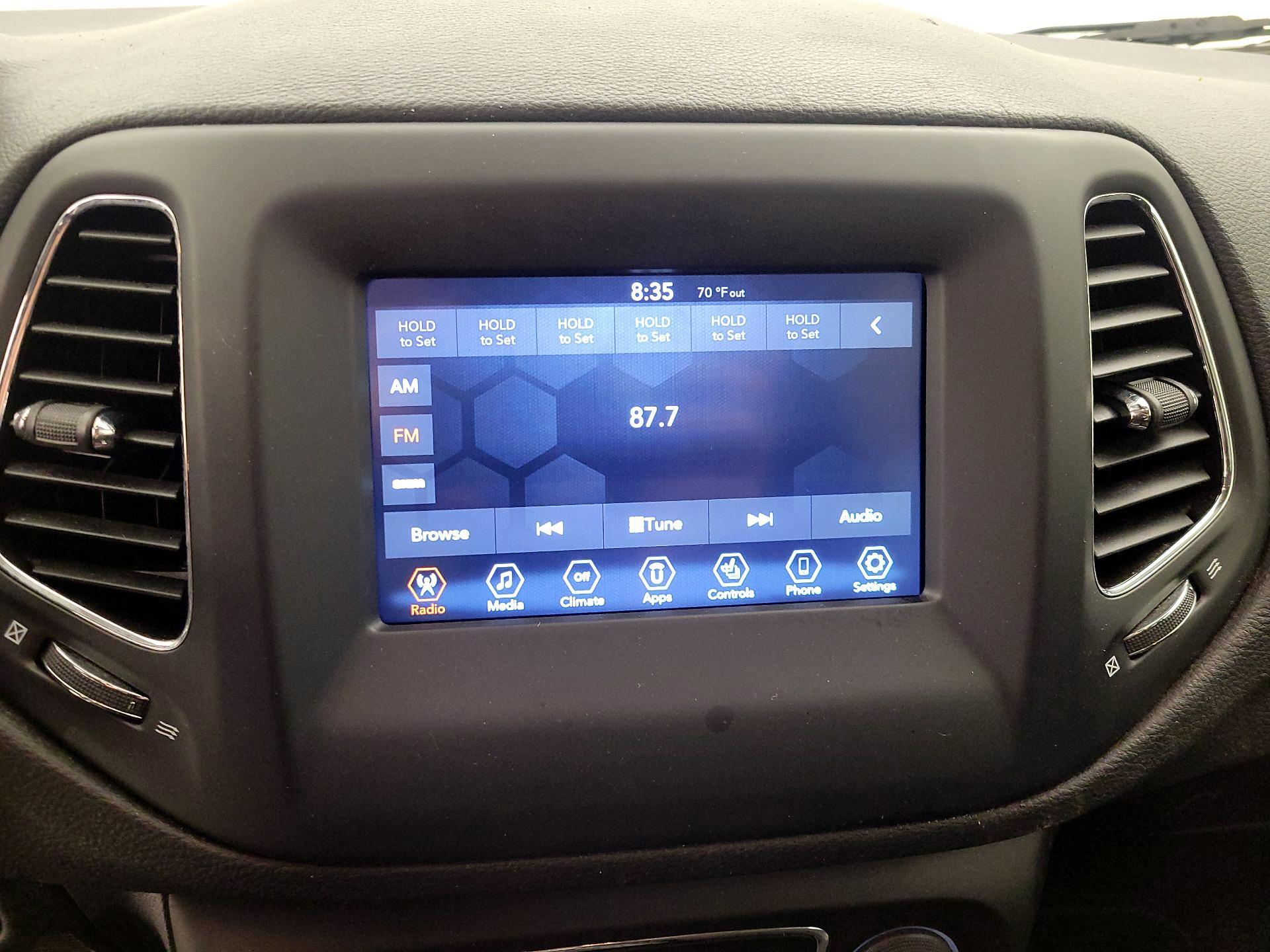 Thumbnail: 2020 Jeep Compass - 15