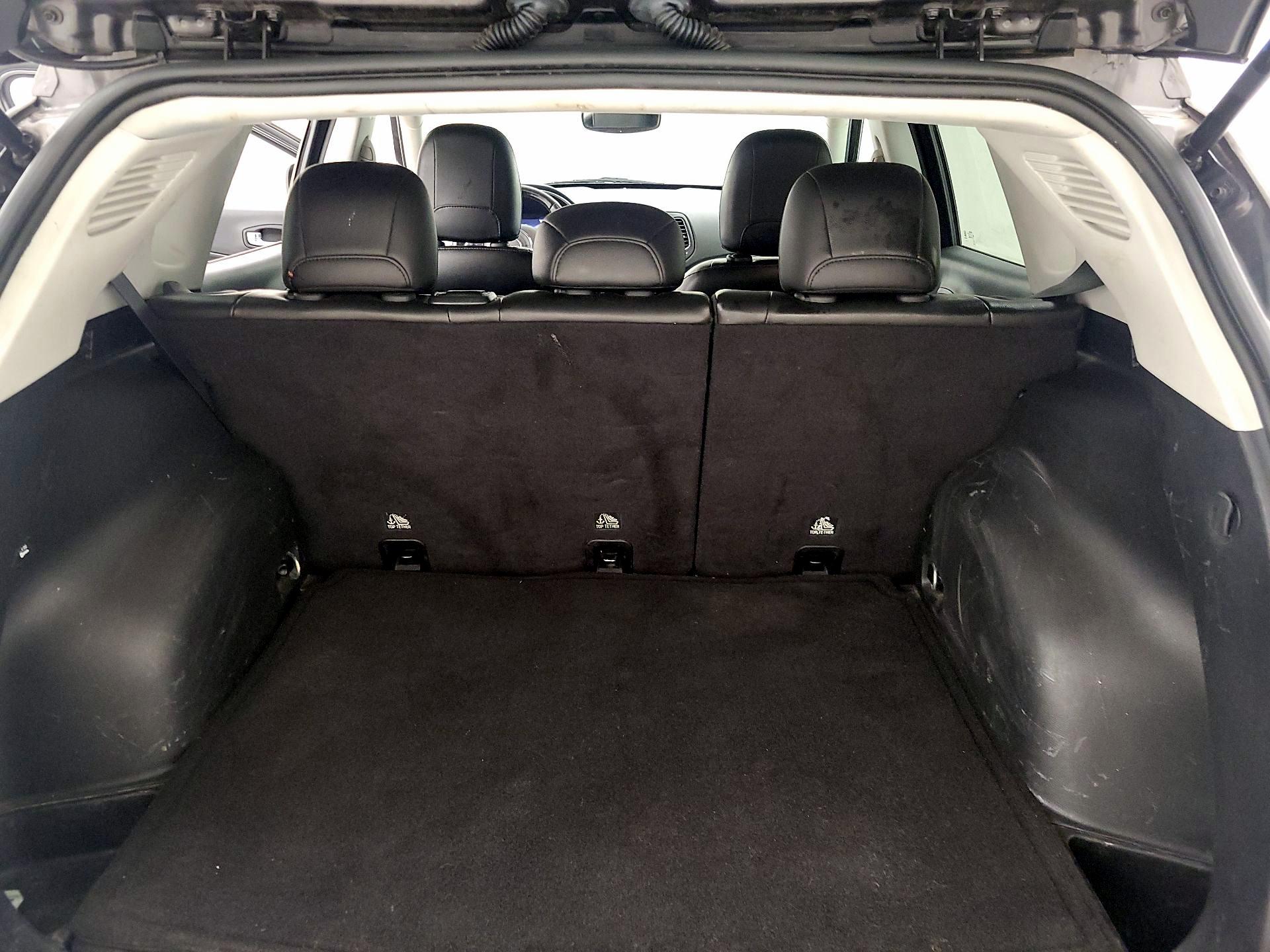 Thumbnail: 2020 Jeep Compass - 20