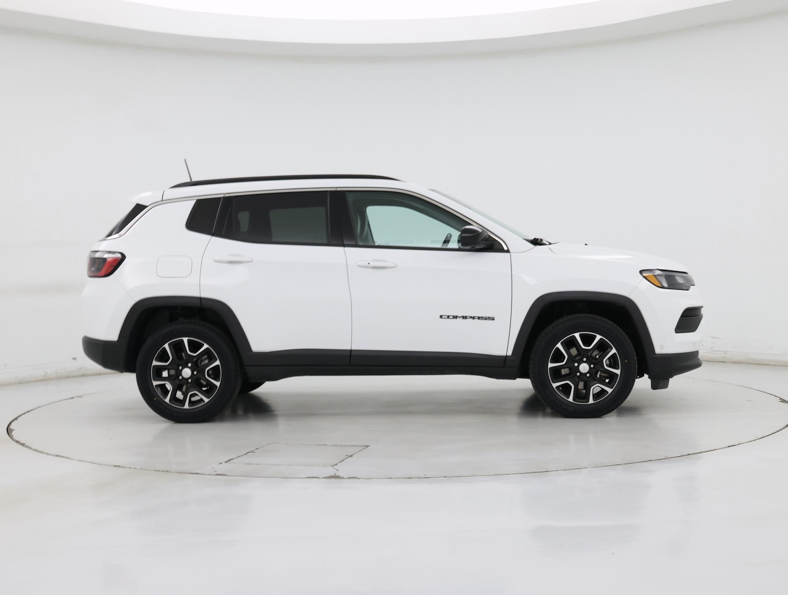 Thumbnail: 2022 Jeep Compass - 7