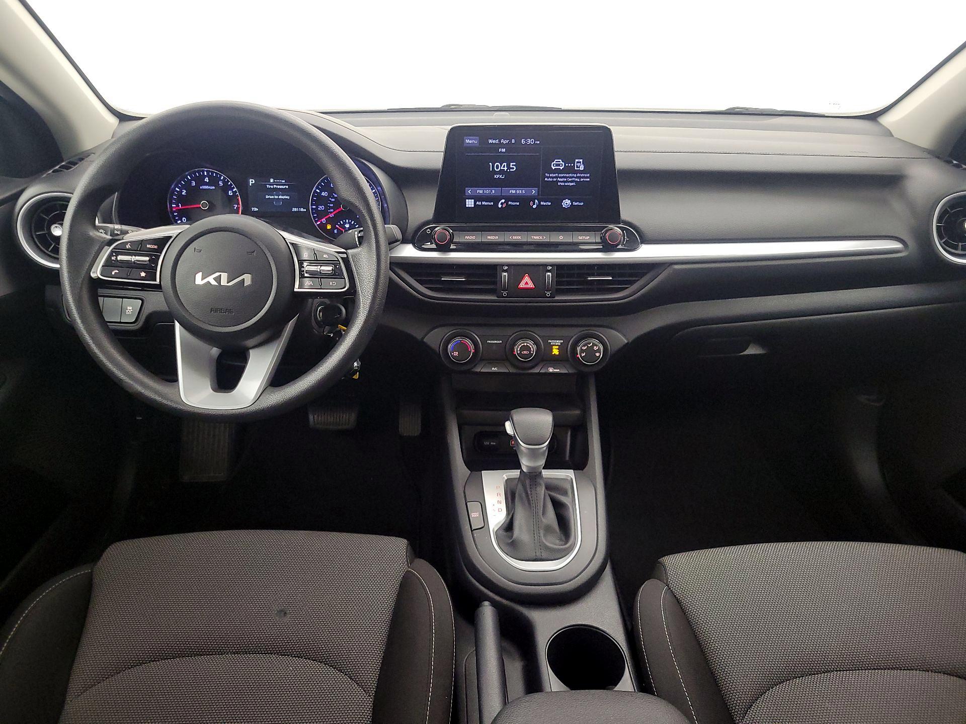 Thumbnail: 2023 Kia Forte - 9