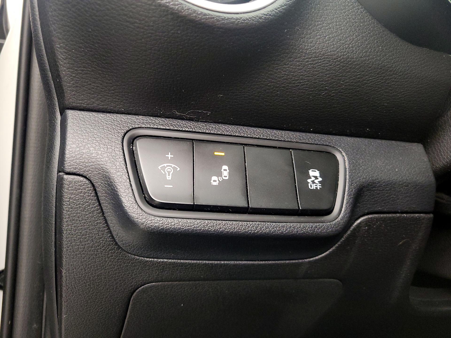 Thumbnail: 2023 Kia Forte - 13