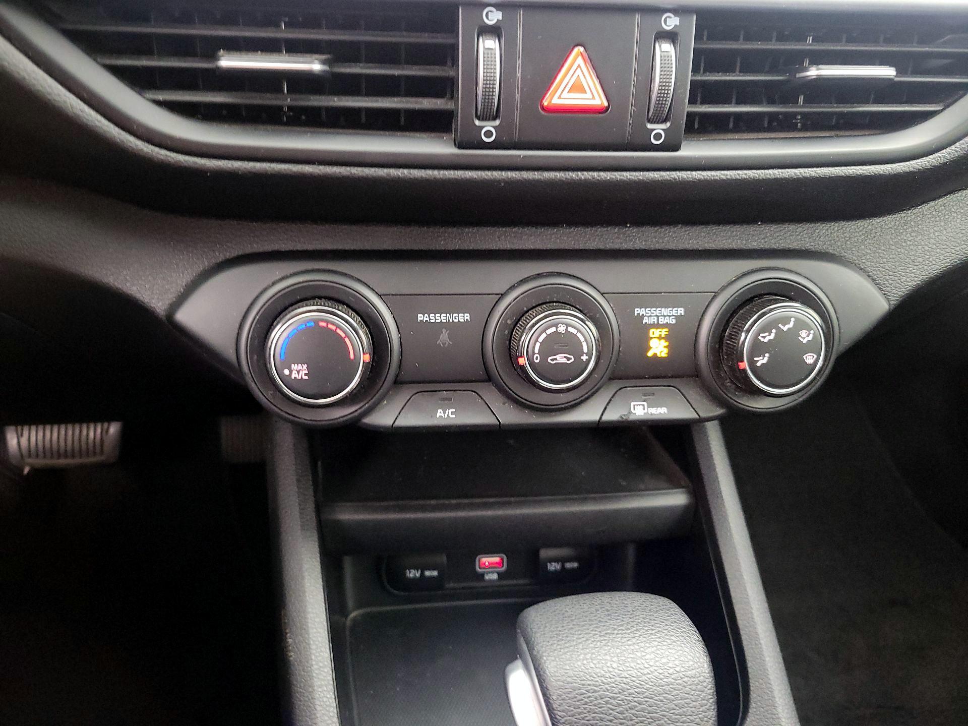 Thumbnail: 2023 Kia Forte - 16