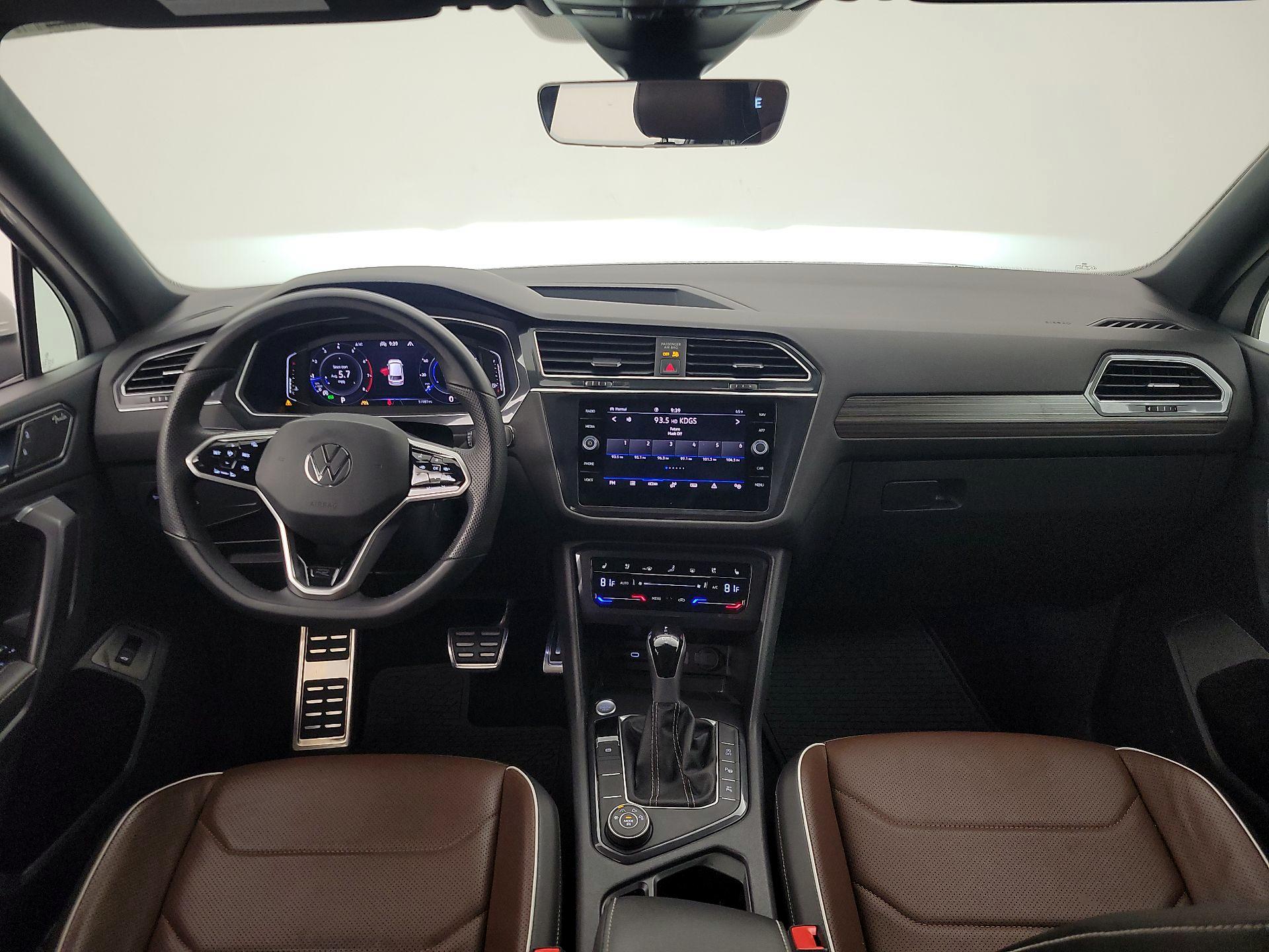 Thumbnail: 2022 Volkswagen Tiguan - 9