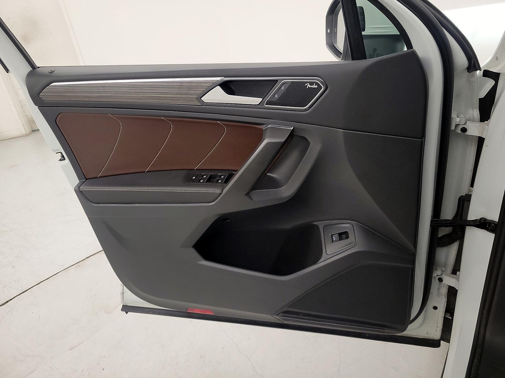 Thumbnail: 2022 Volkswagen Tiguan - 12