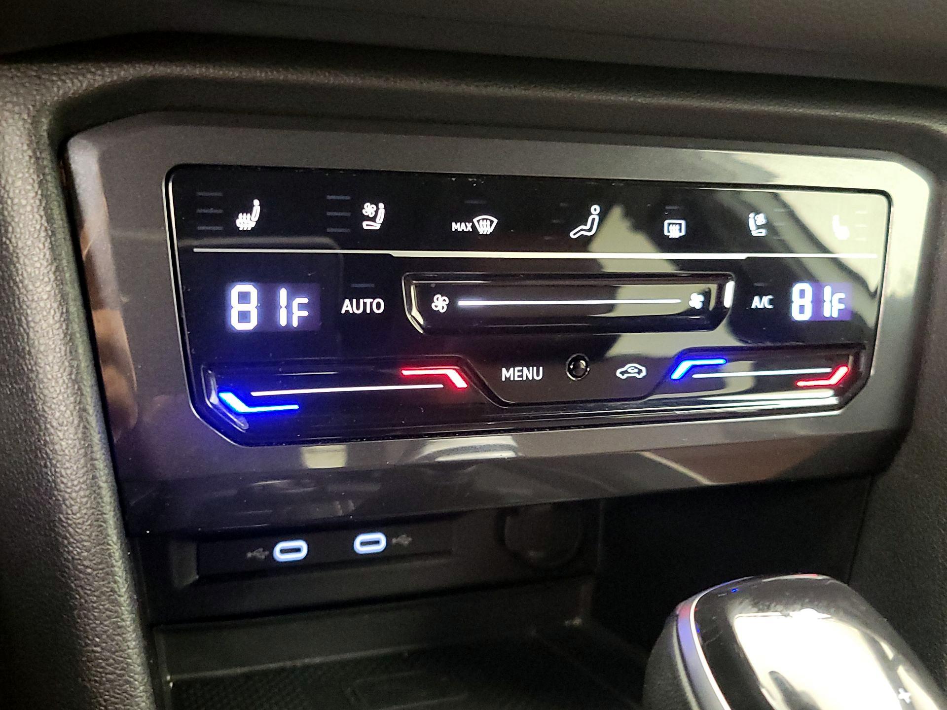 Thumbnail: 2022 Volkswagen Tiguan - 16