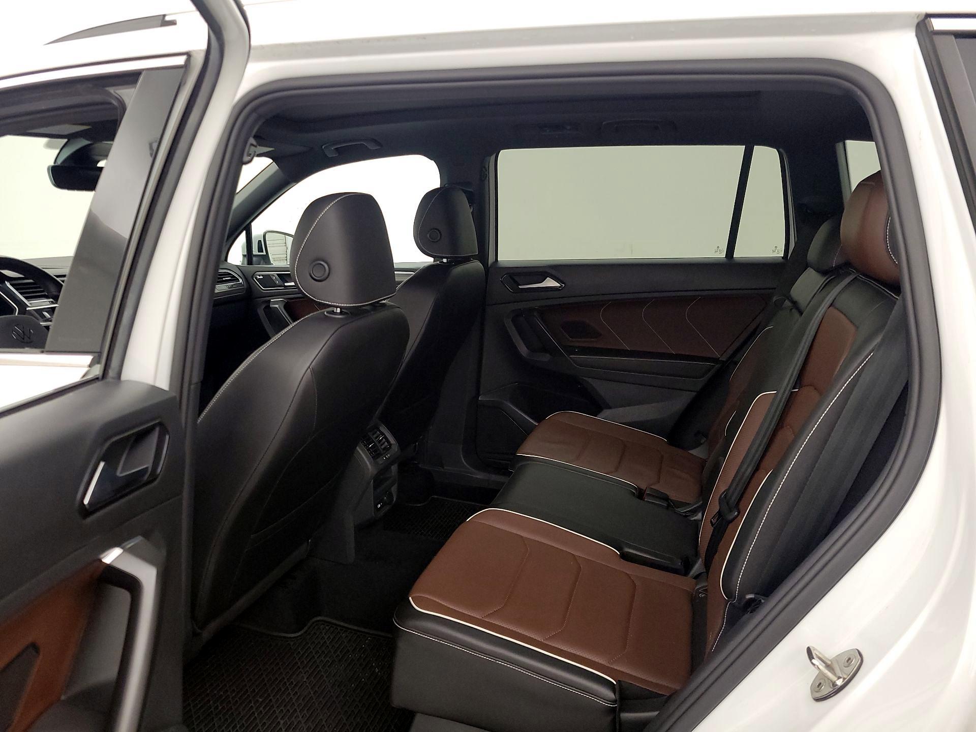 Thumbnail: 2022 Volkswagen Tiguan - 19