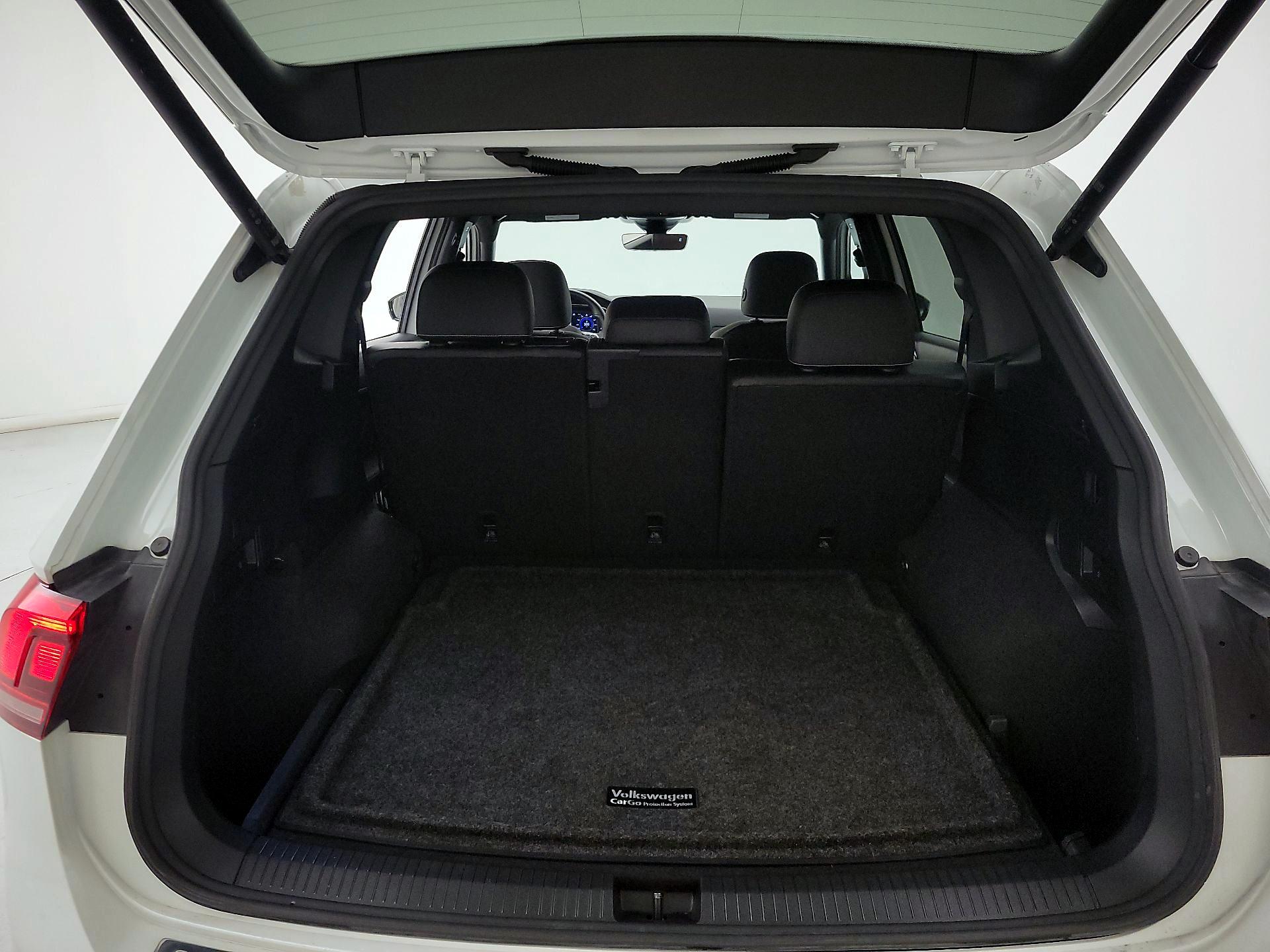 Thumbnail: 2022 Volkswagen Tiguan - 20