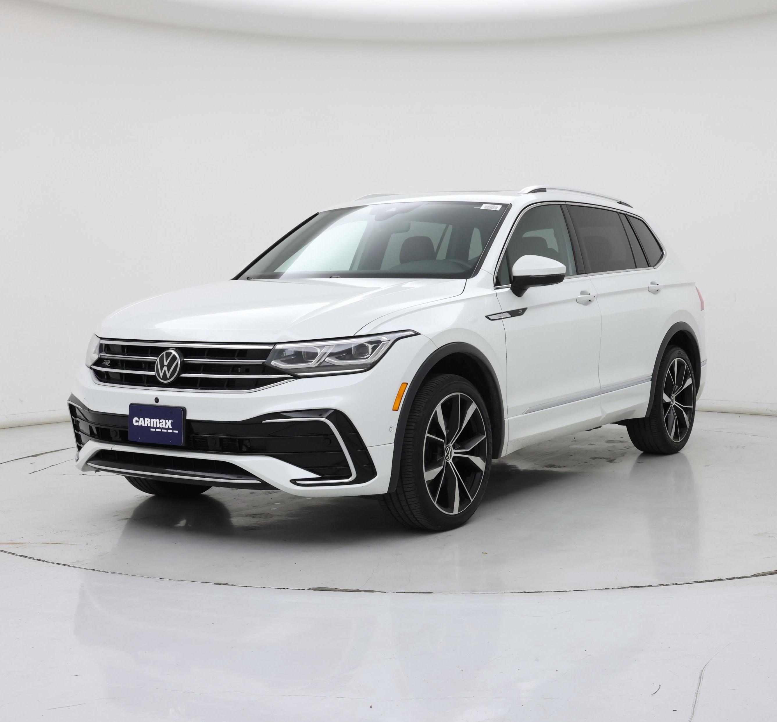 Thumbnail: 2022 Volkswagen Tiguan - 4