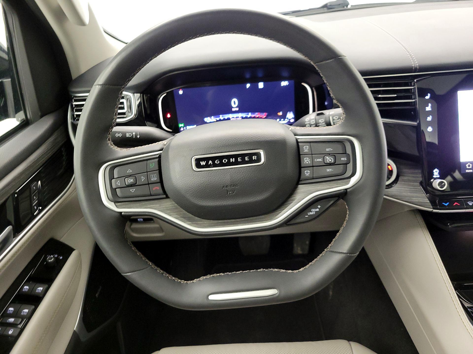 Thumbnail: 2023 Jeep Wagoneer - 10