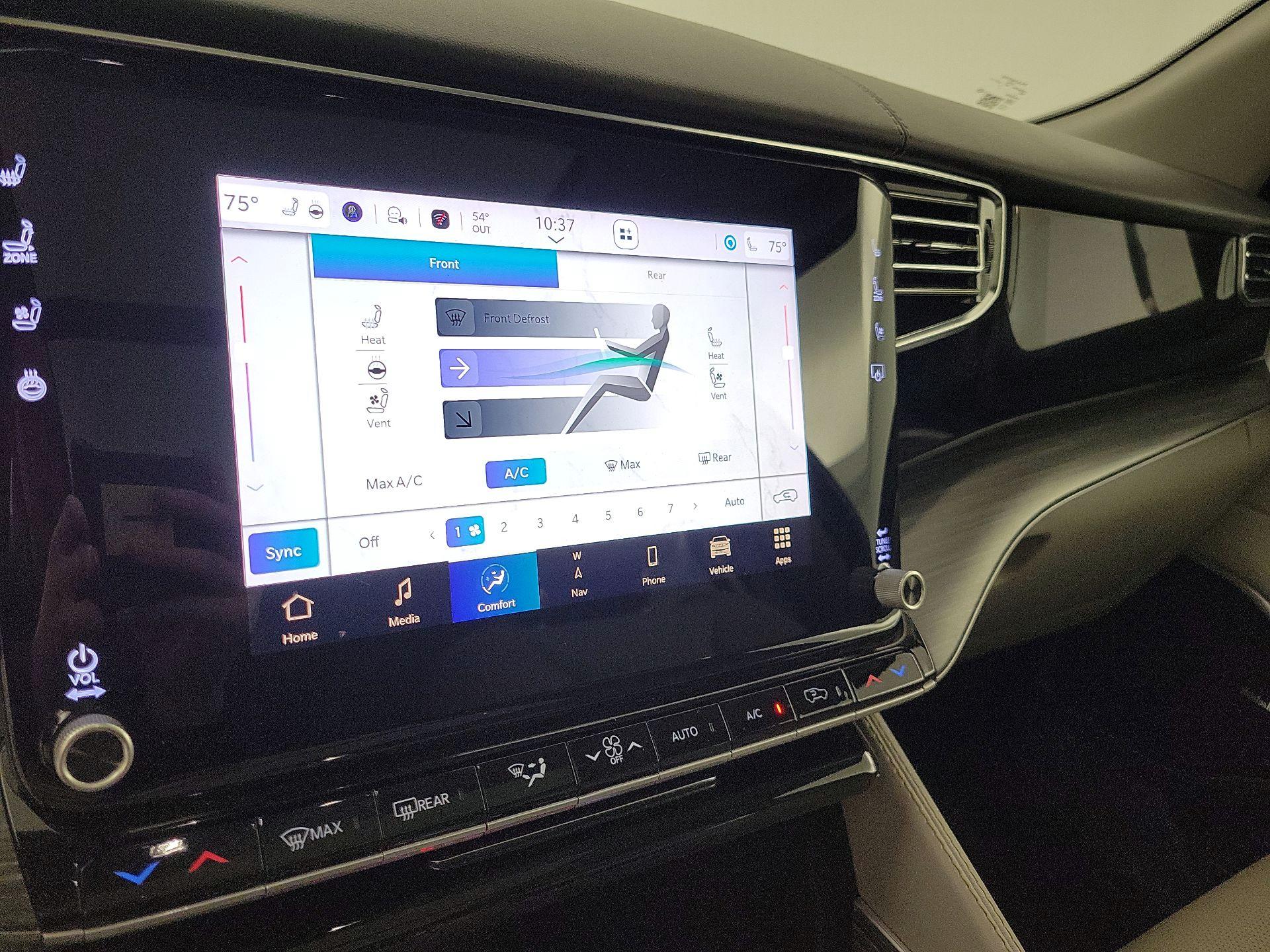 Thumbnail: 2023 Jeep Wagoneer - 17