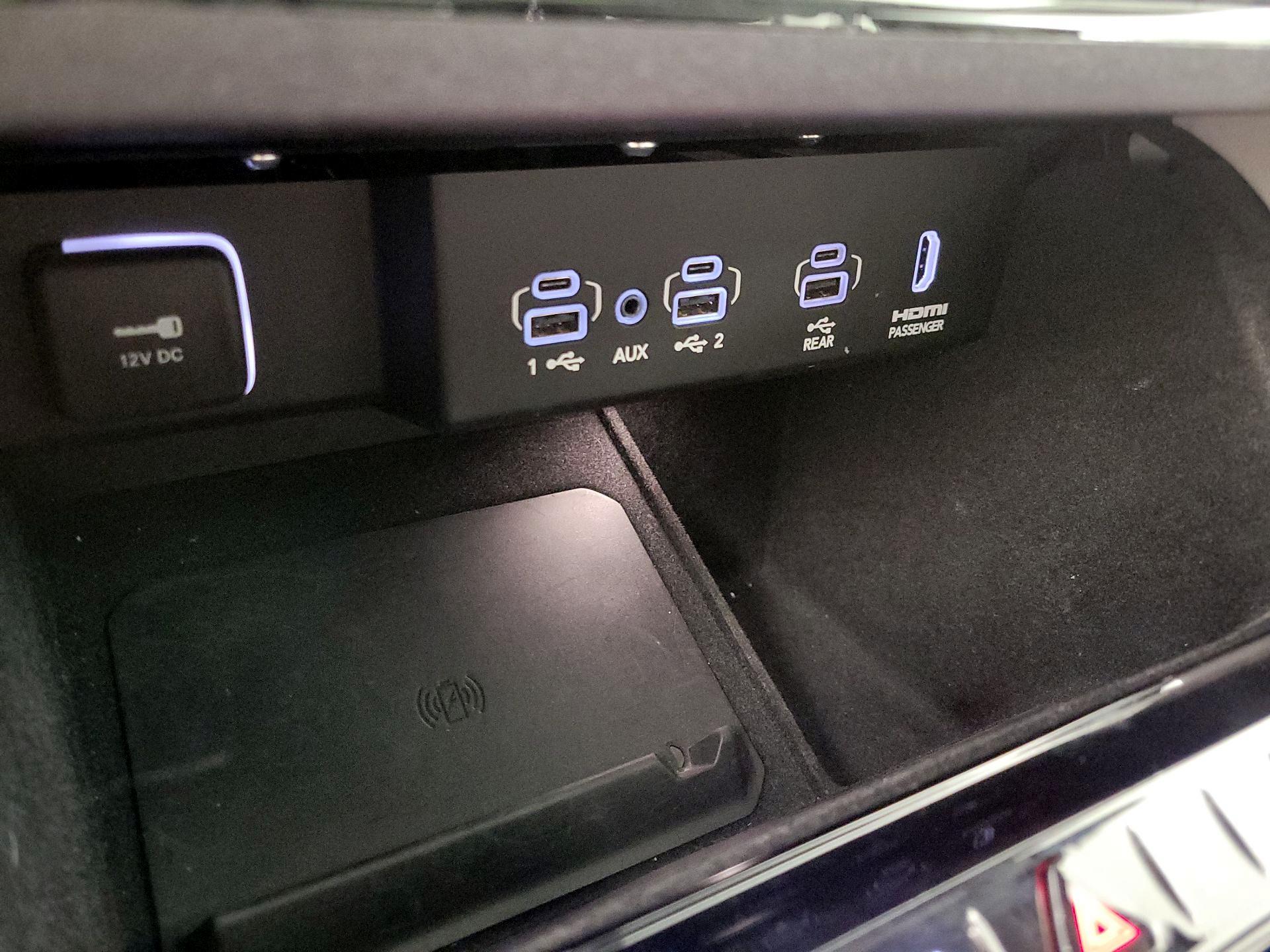 Thumbnail: 2023 Jeep Wagoneer - 19