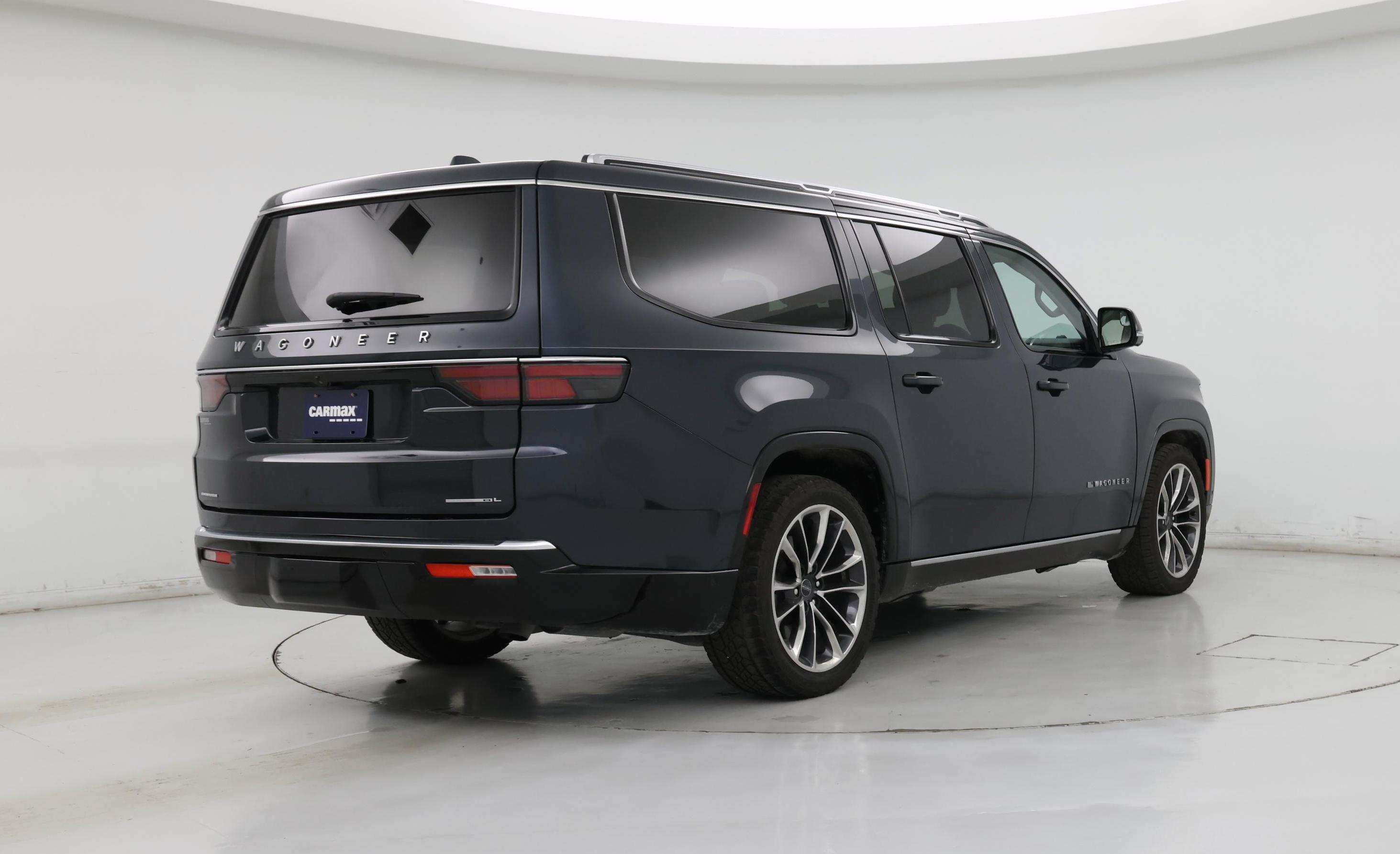 Thumbnail: 2023 Jeep Wagoneer - 8