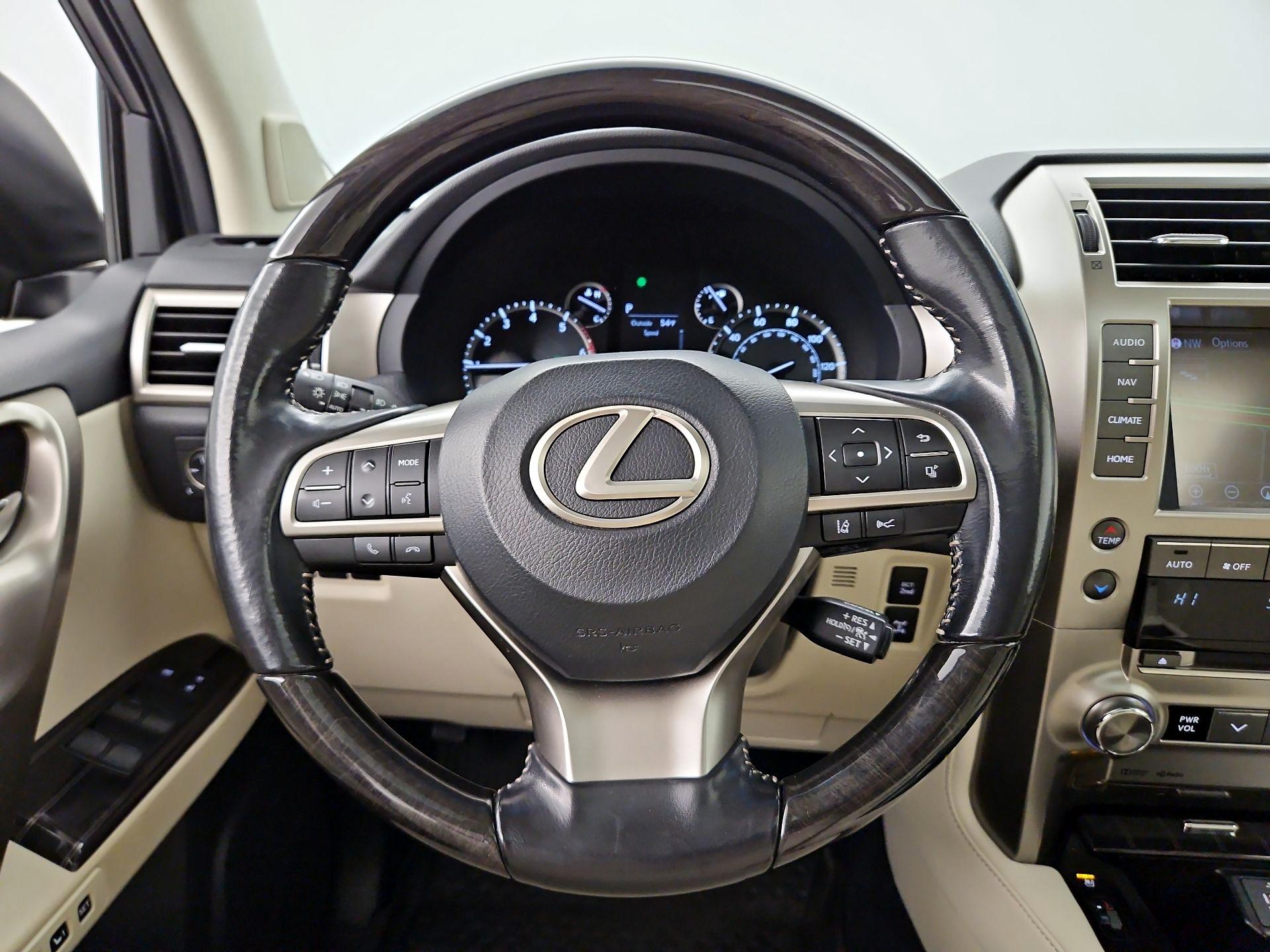 Thumbnail: 2020 Lexus GX - 10