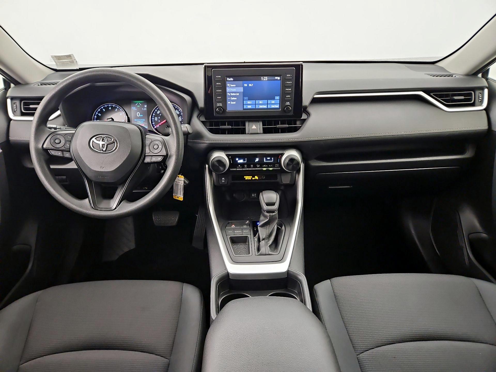 Thumbnail: 2019 Toyota RAV4 - 9