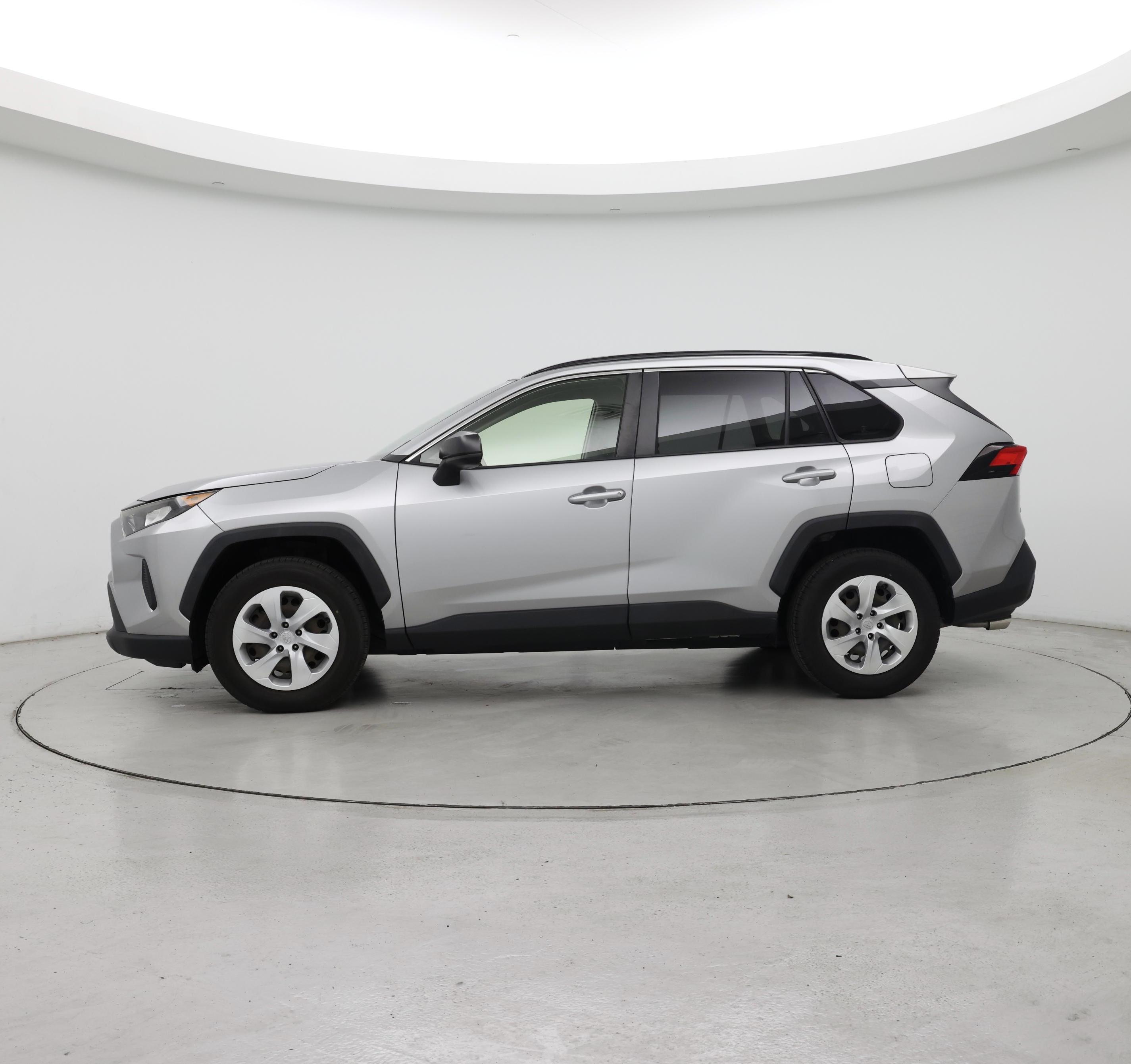 Thumbnail: 2019 Toyota RAV4 - 3