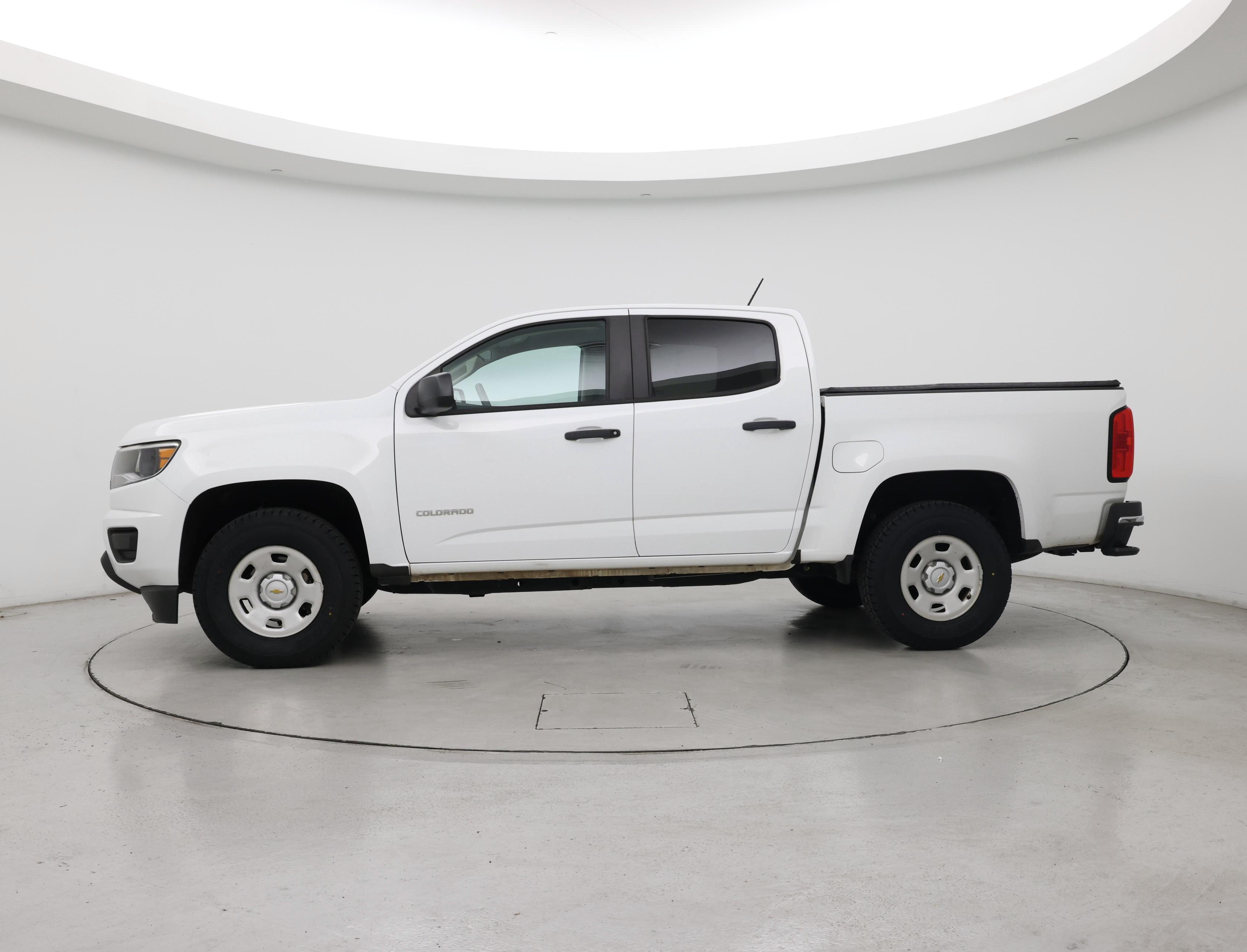 Thumbnail: 2019 Chevrolet Colorado - 3
