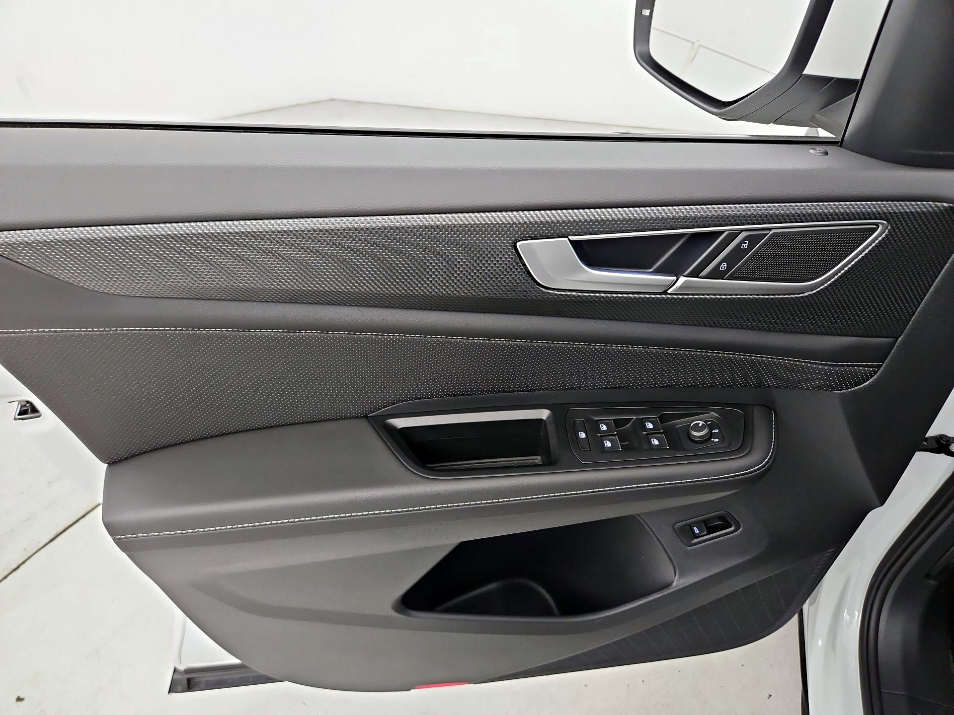 Thumbnail: 2024 Volkswagen Atlas - 12