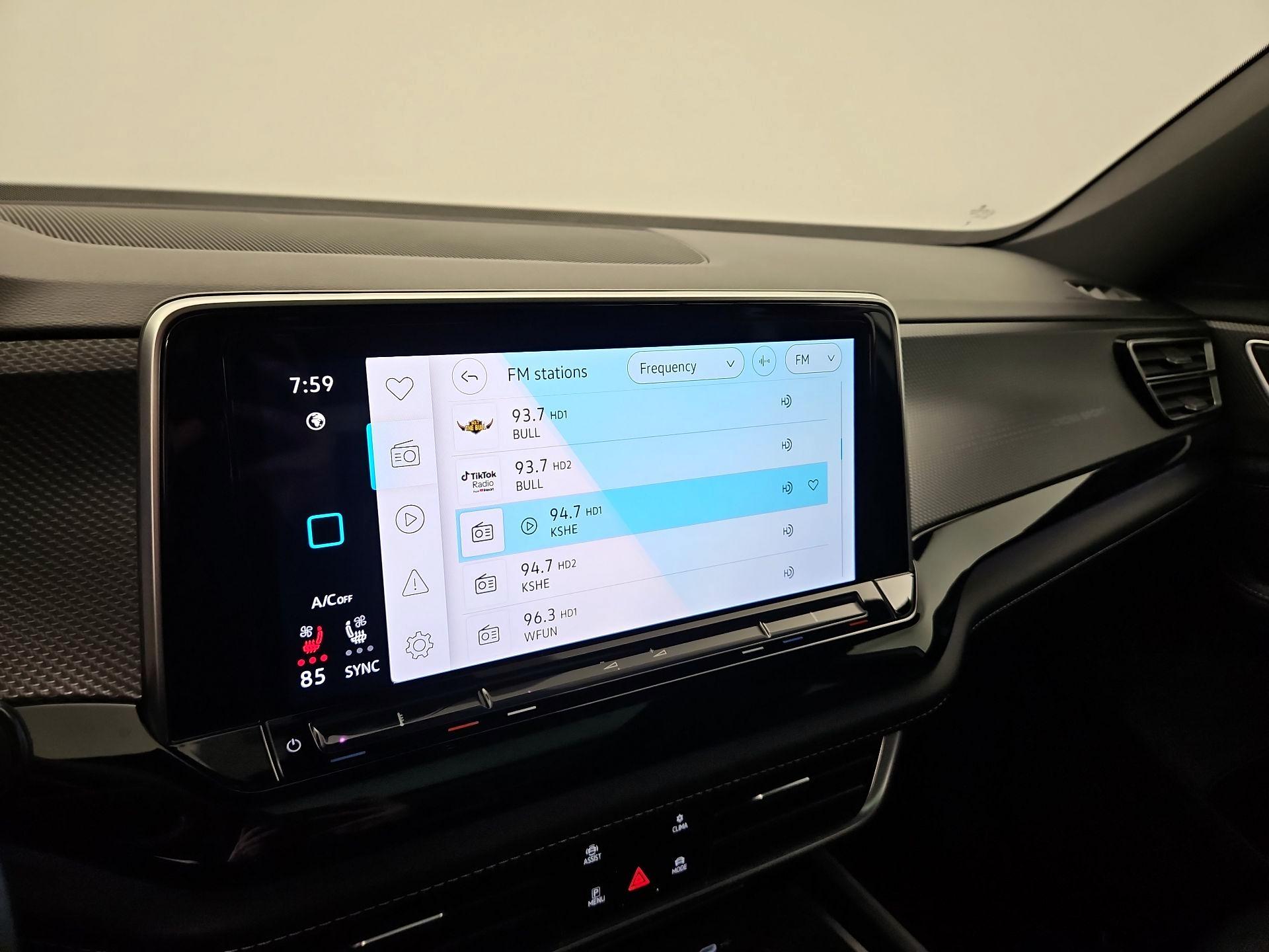 Thumbnail: 2024 Volkswagen Atlas - 16