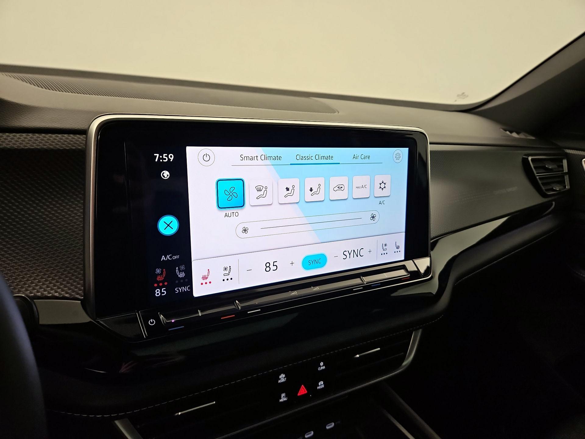 Thumbnail: 2024 Volkswagen Atlas - 17