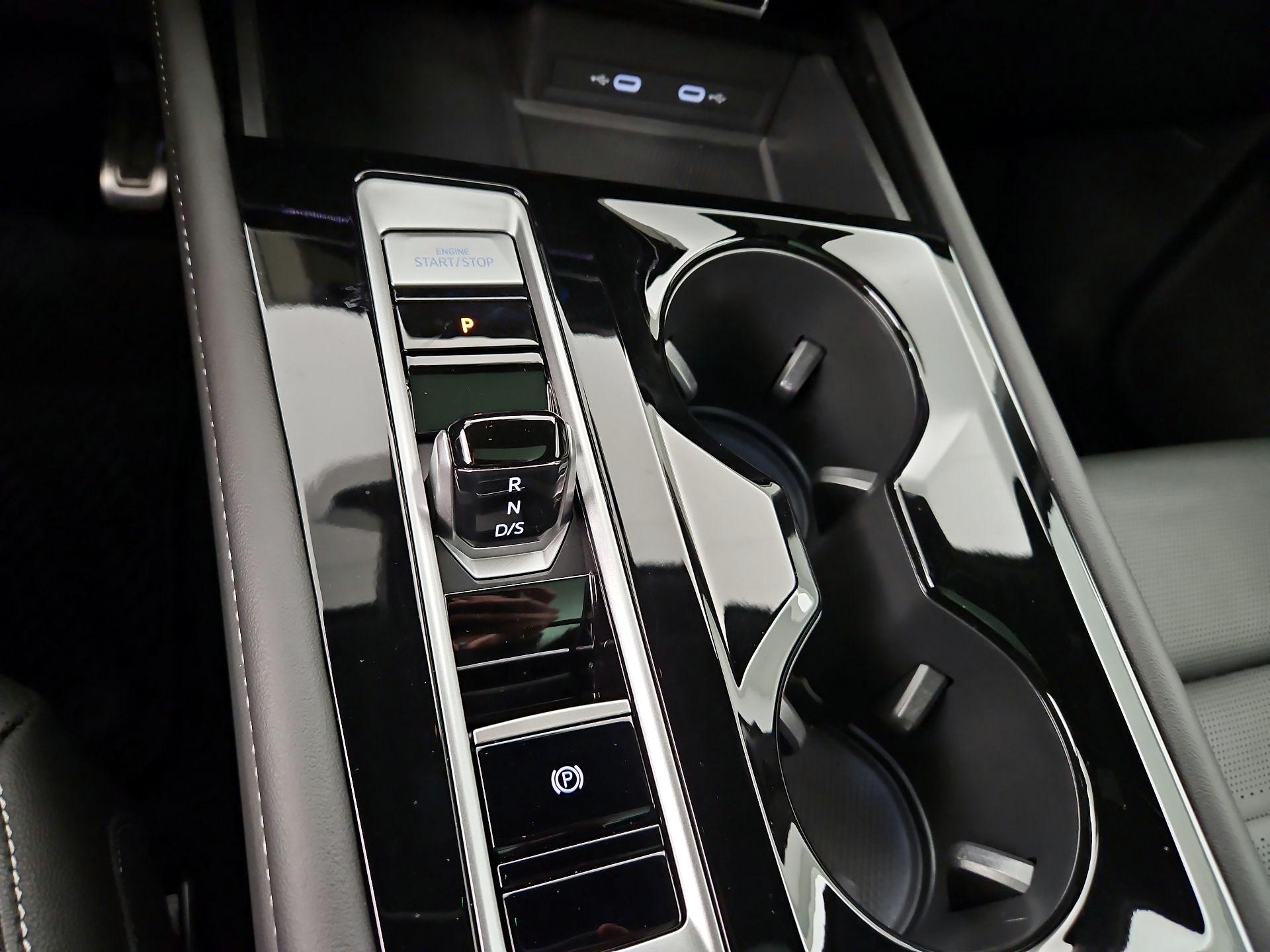 Thumbnail: 2024 Volkswagen Atlas - 18