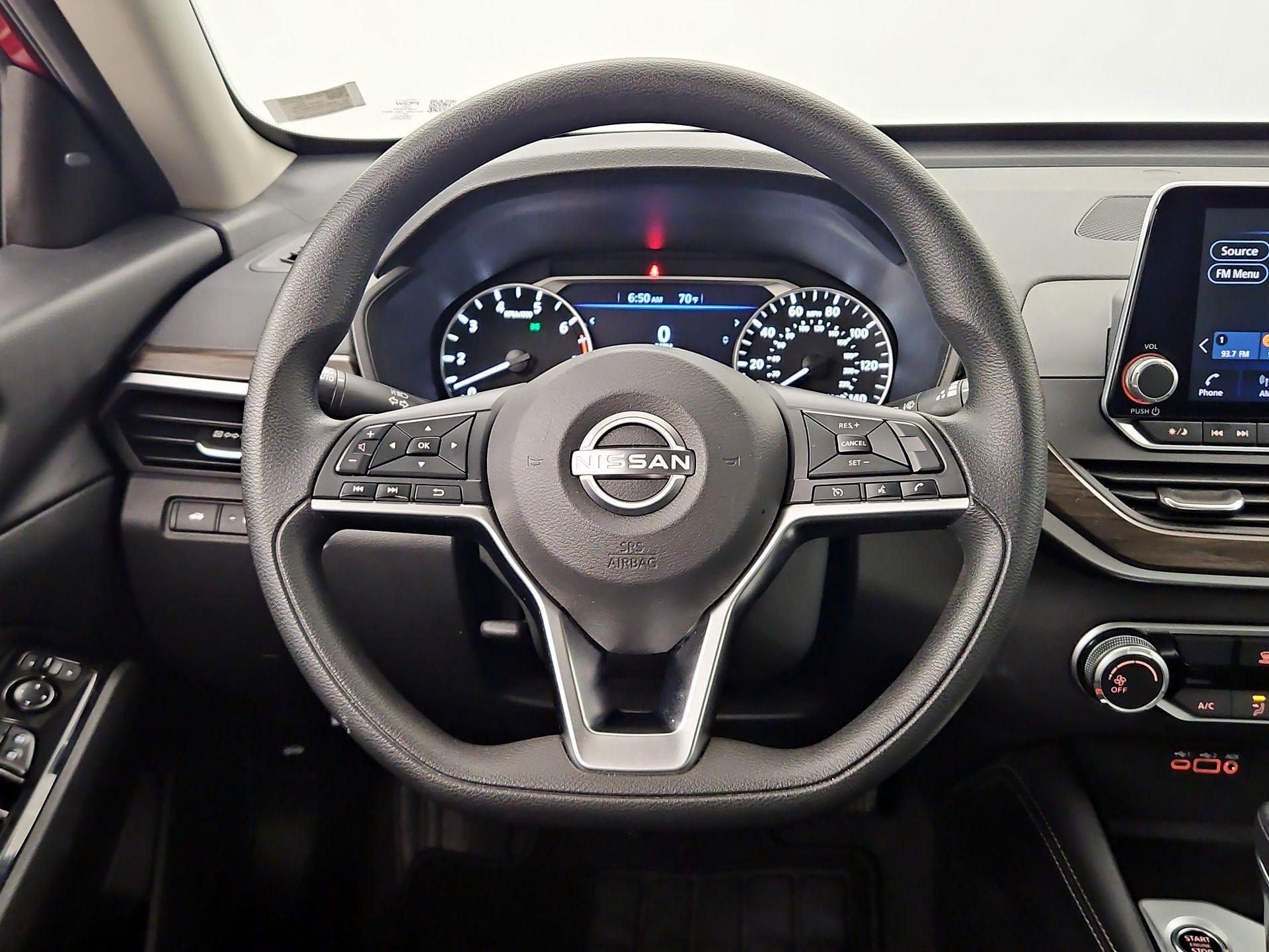 Thumbnail: 2023 Nissan Altima - 10