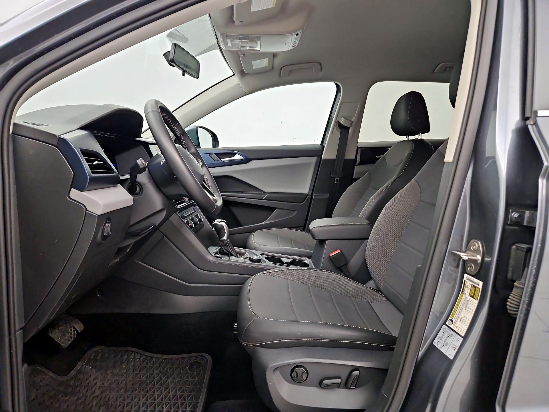 Thumbnail: 2022 Volkswagen Taos - 11