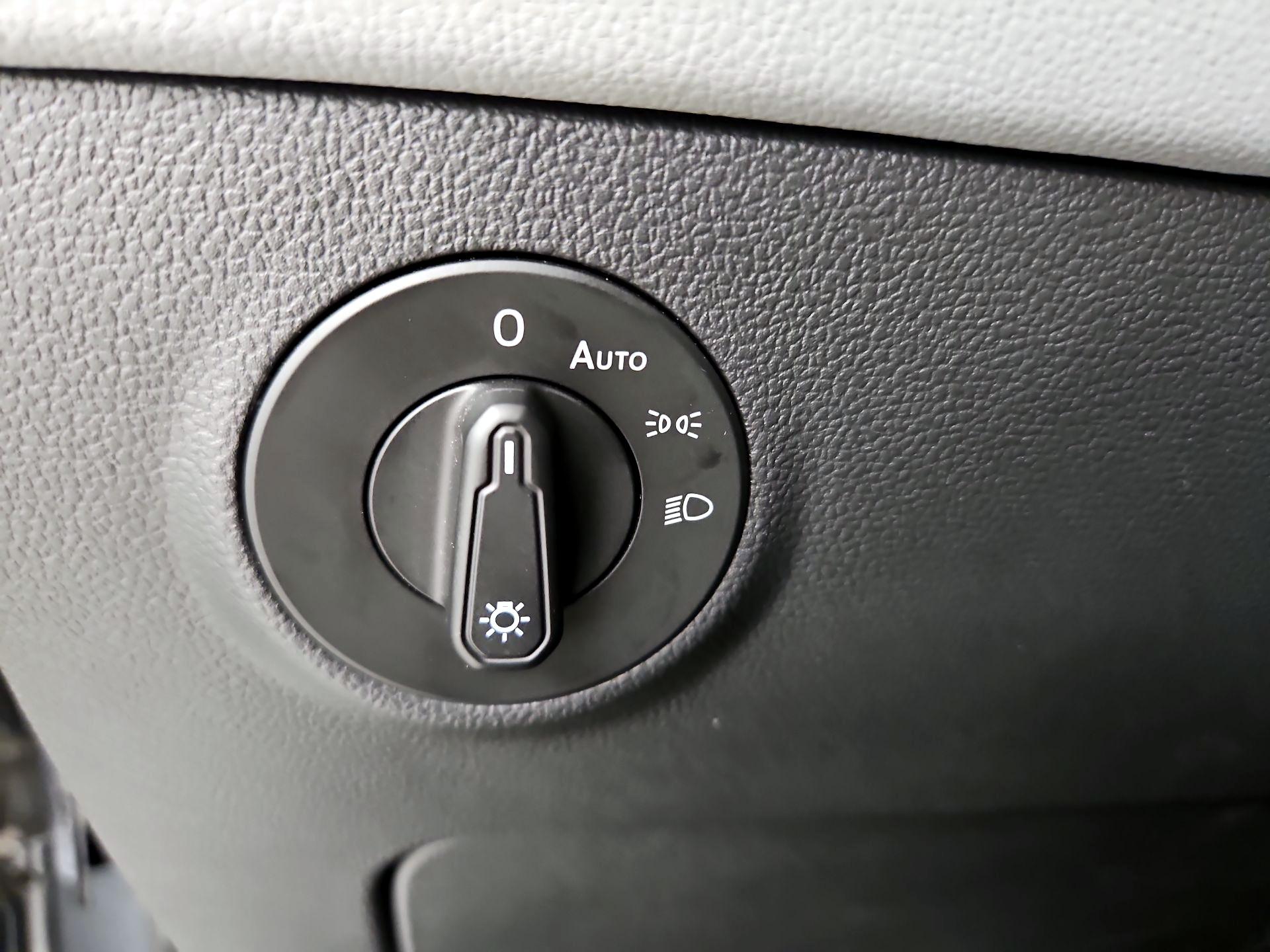 Thumbnail: 2022 Volkswagen Taos - 13