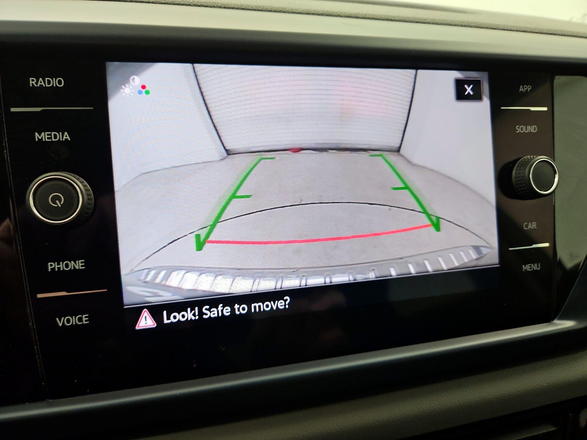 Thumbnail: 2022 Volkswagen Taos - 14