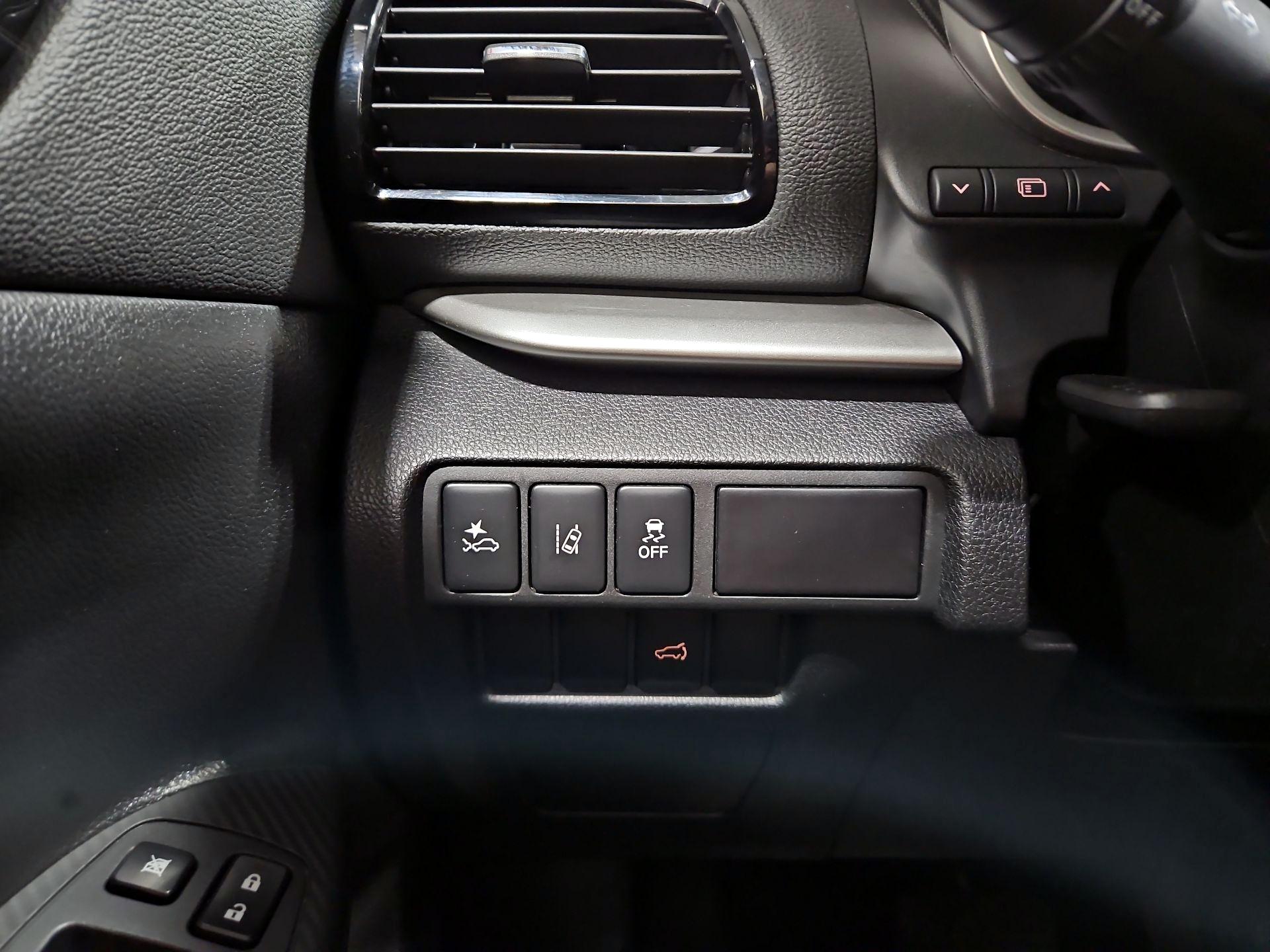 Thumbnail: 2024 Mitsubishi Eclipse Cross - 13