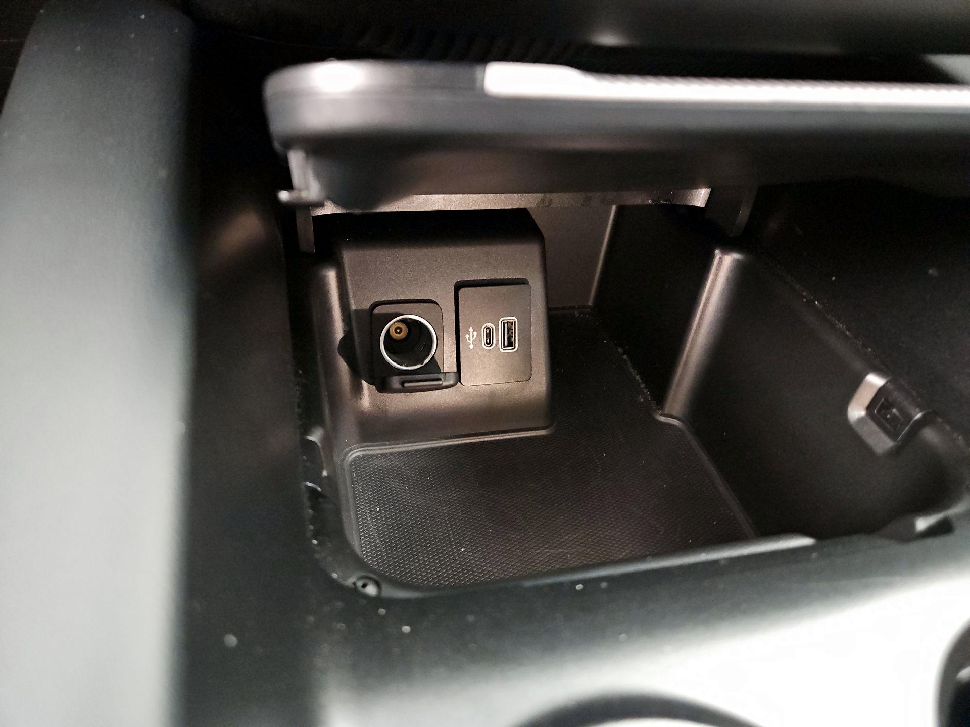 Thumbnail: 2025 Ford Explorer - 19