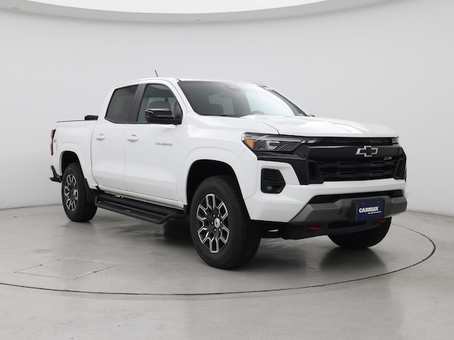White 2023 Chevrolet Colorado Z71 Crew Cab 4WD Pickup Truck Four-Wheel Drive Automatic