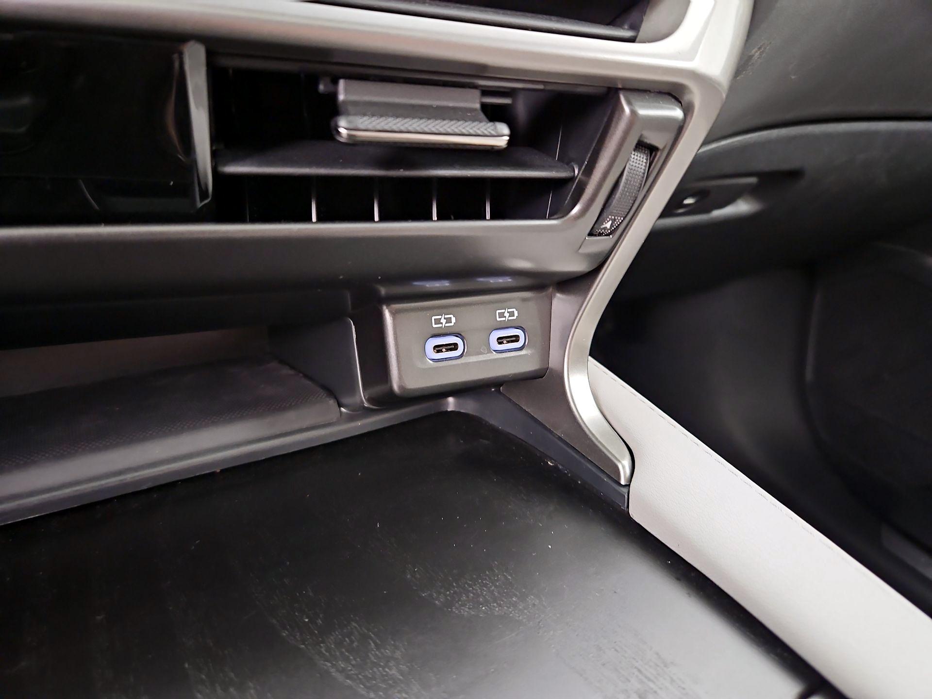 Thumbnail: 2024 Lexus RX - 19