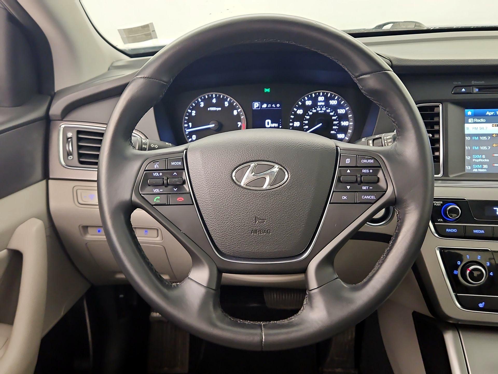 Thumbnail: 2017 Hyundai Sonata - 9