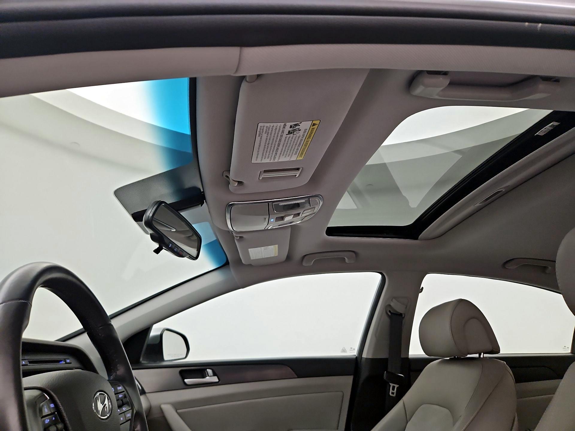 Thumbnail: 2017 Hyundai Sonata - 19