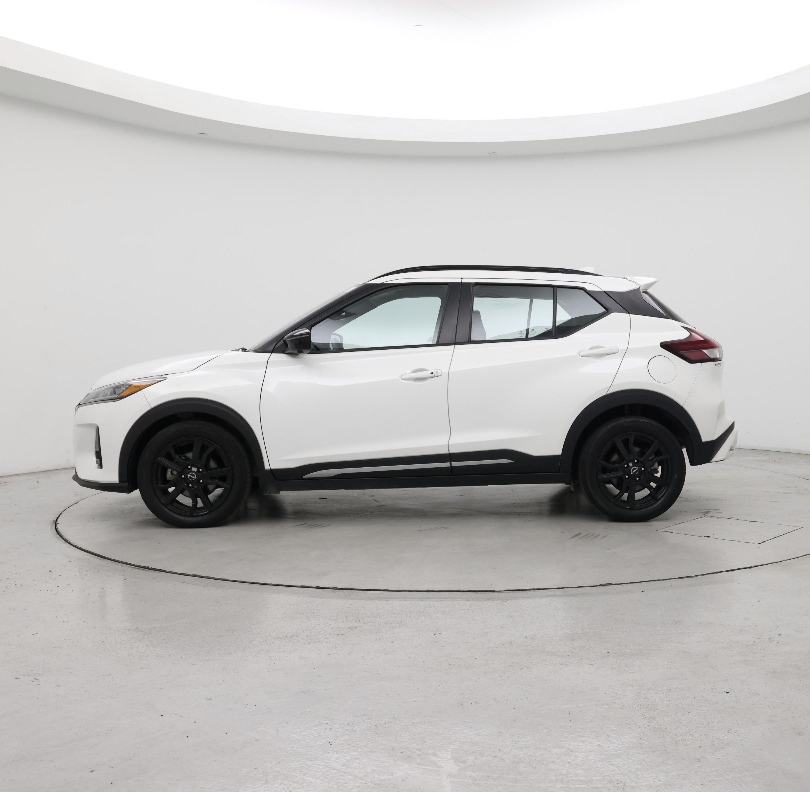 Thumbnail: 2024 Nissan Kicks - 3