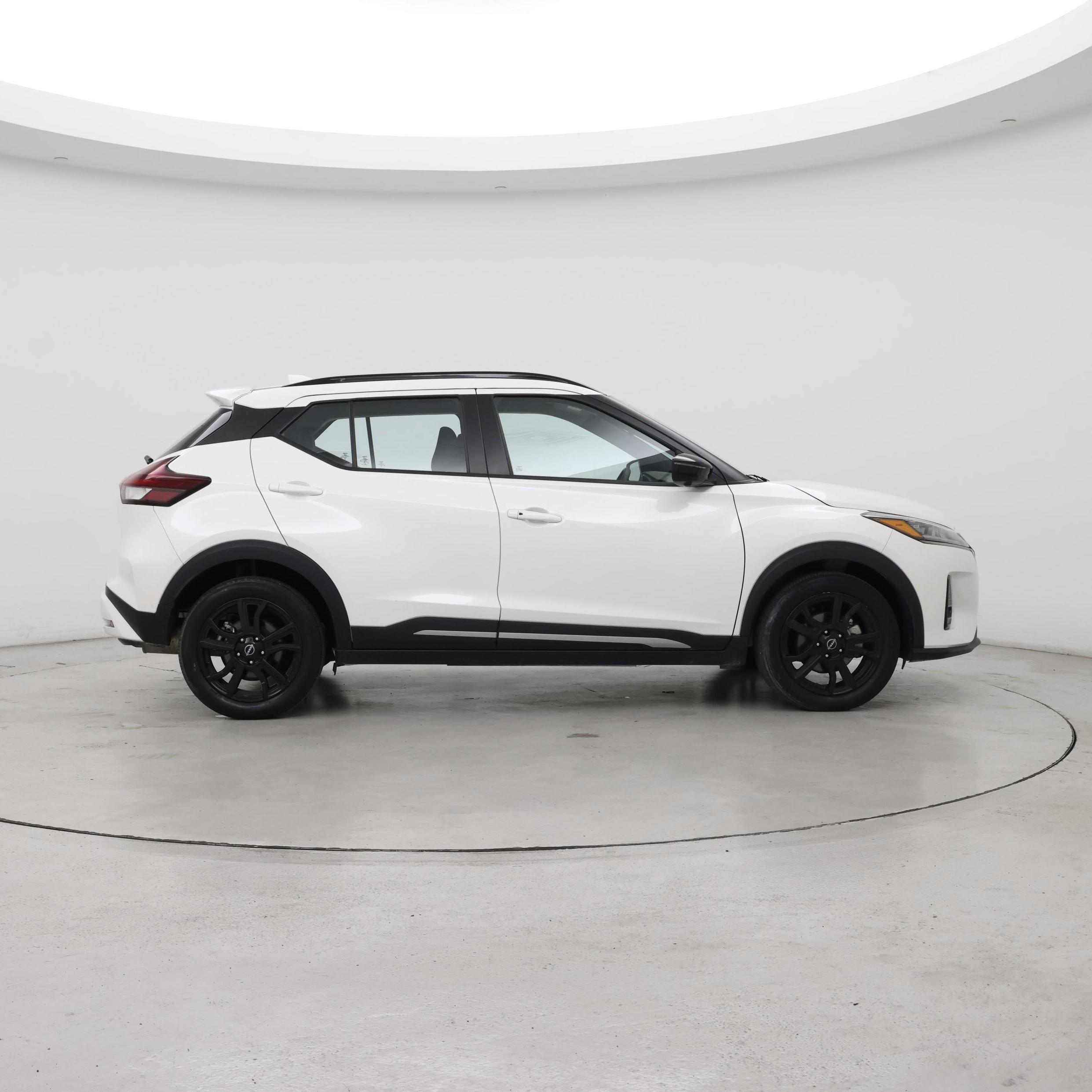 Thumbnail: 2024 Nissan Kicks - 7