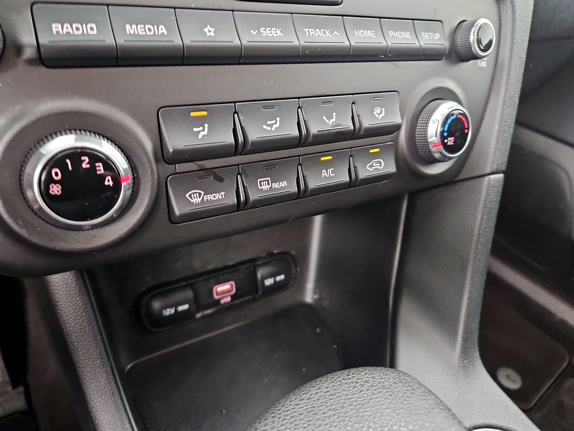 Thumbnail: 2020 Kia Sportage - 16