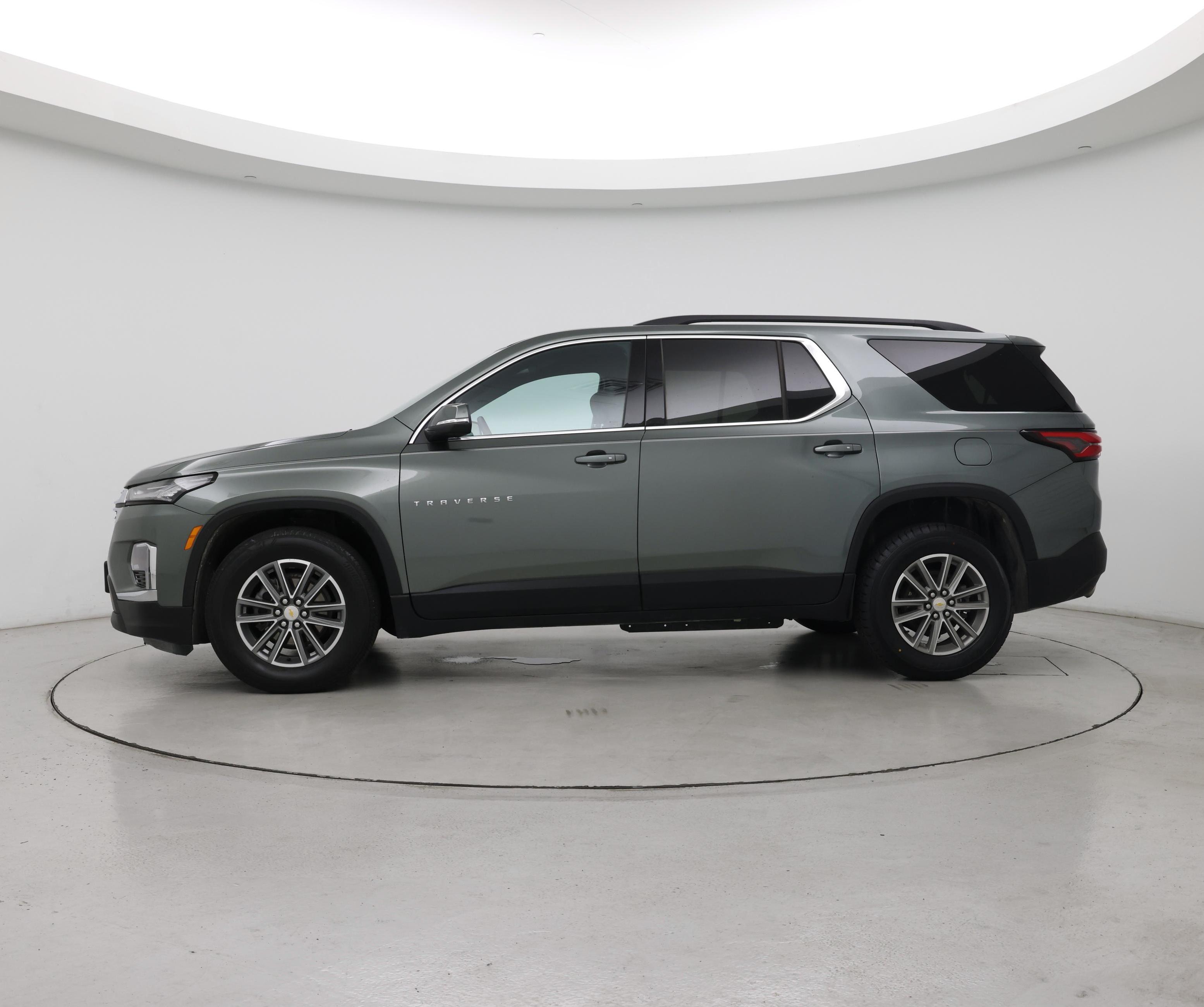 Thumbnail: 2023 Chevrolet Traverse - 3
