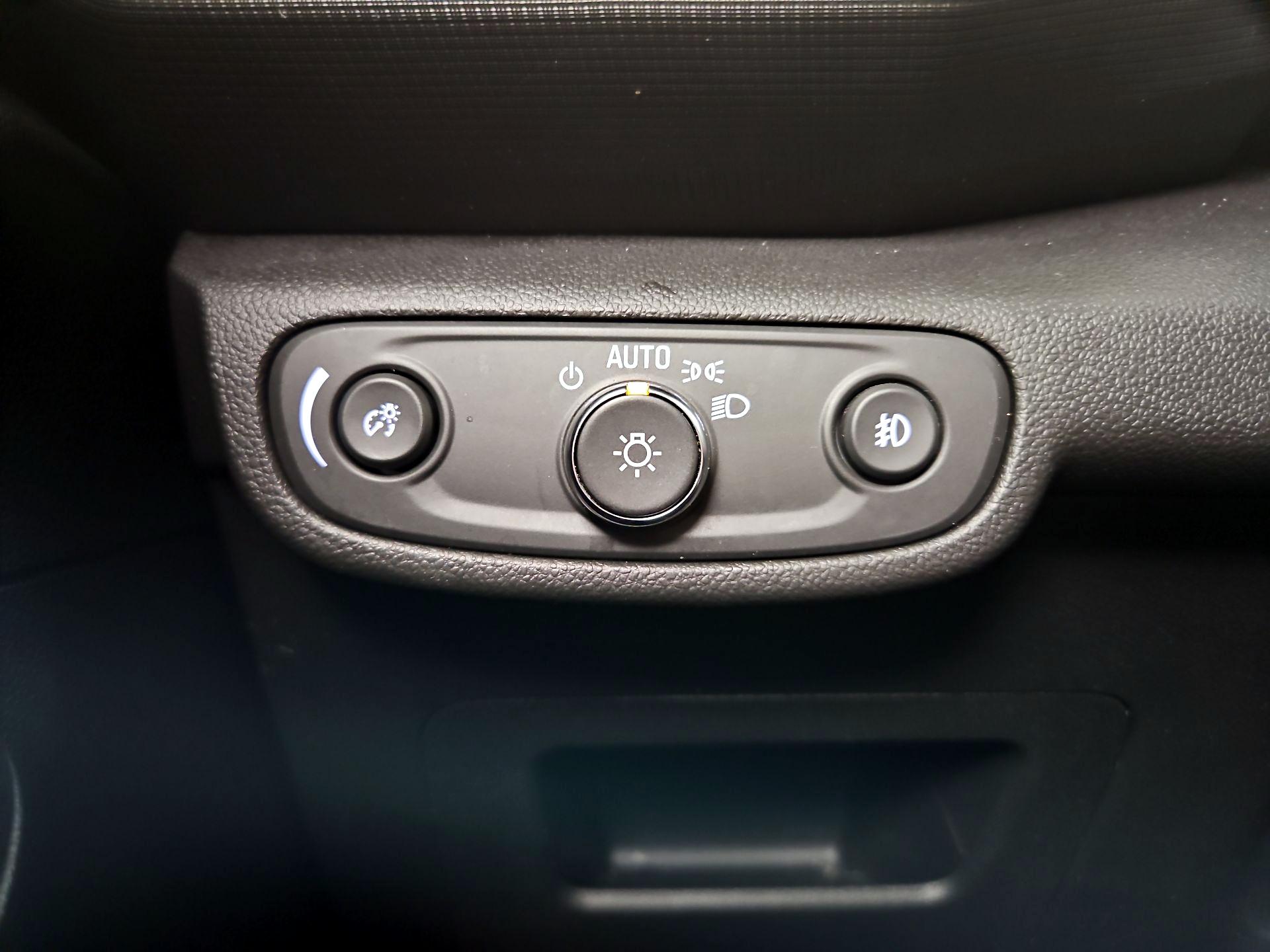 Thumbnail: 2023 Chevrolet TrailBlazer - 13