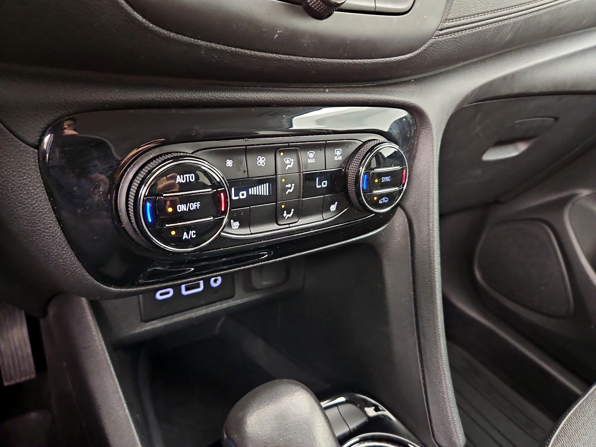 Thumbnail: 2023 Buick Encore GX - 16