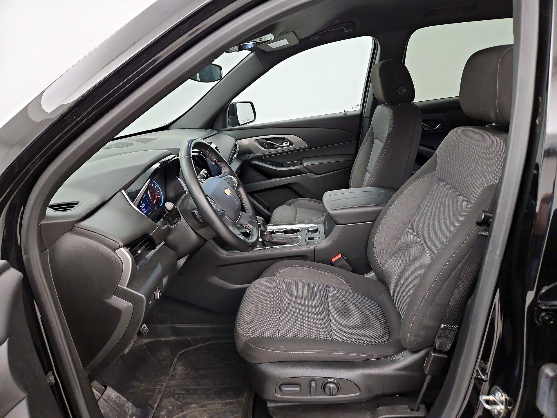 Thumbnail: 2023 Chevrolet Traverse - 11