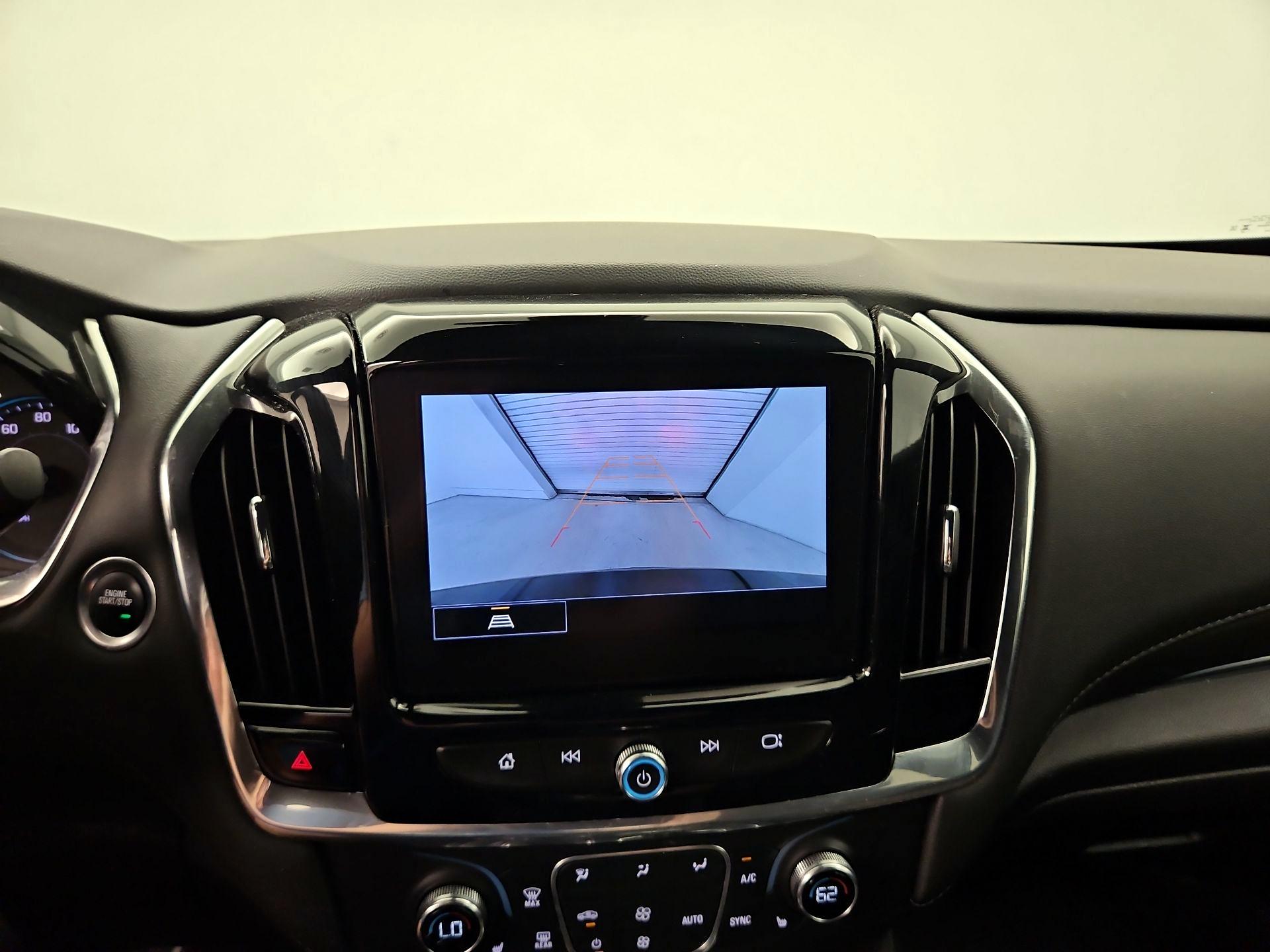 Thumbnail: 2023 Chevrolet Traverse - 14