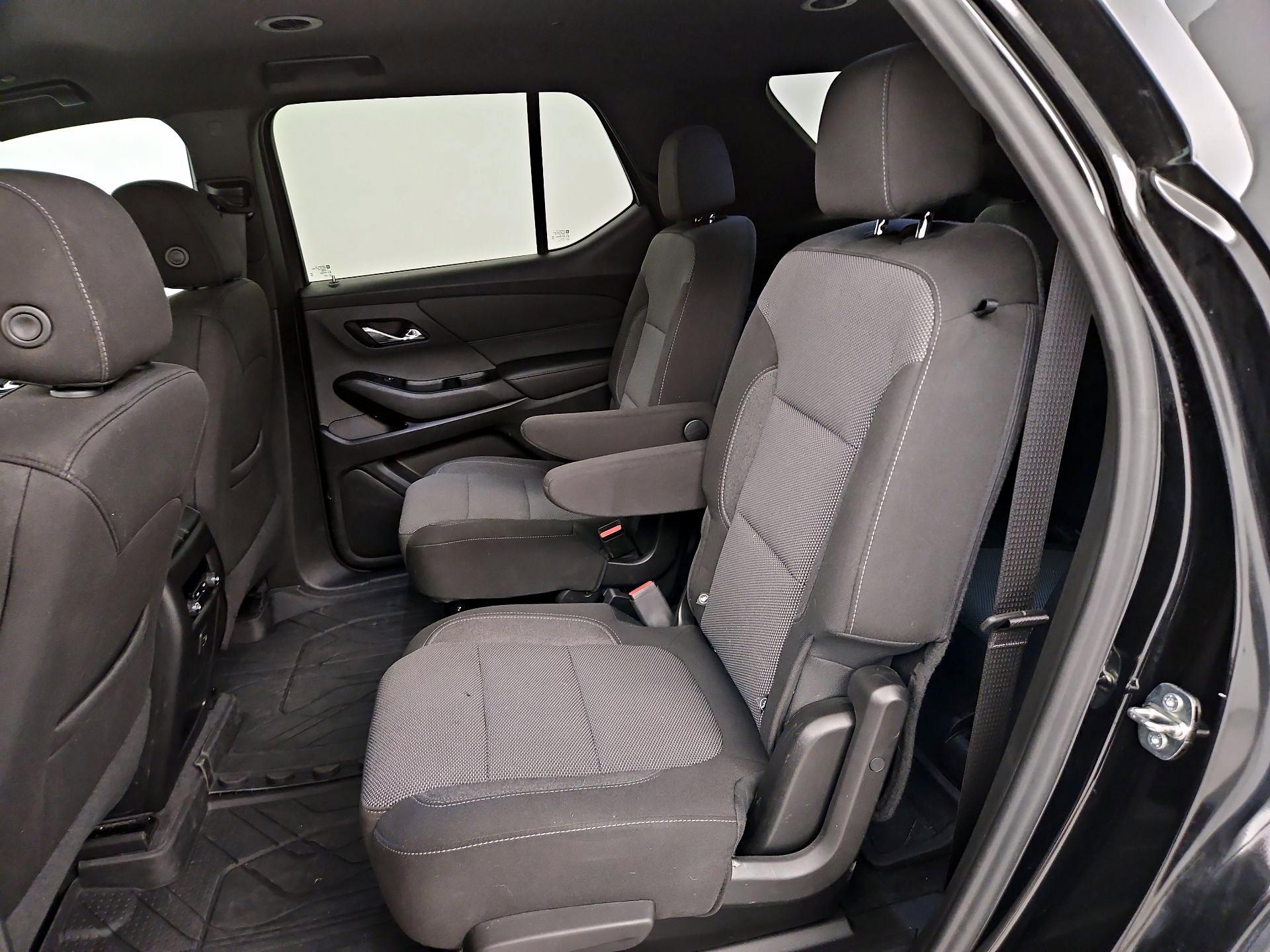 Thumbnail: 2023 Chevrolet Traverse - 19