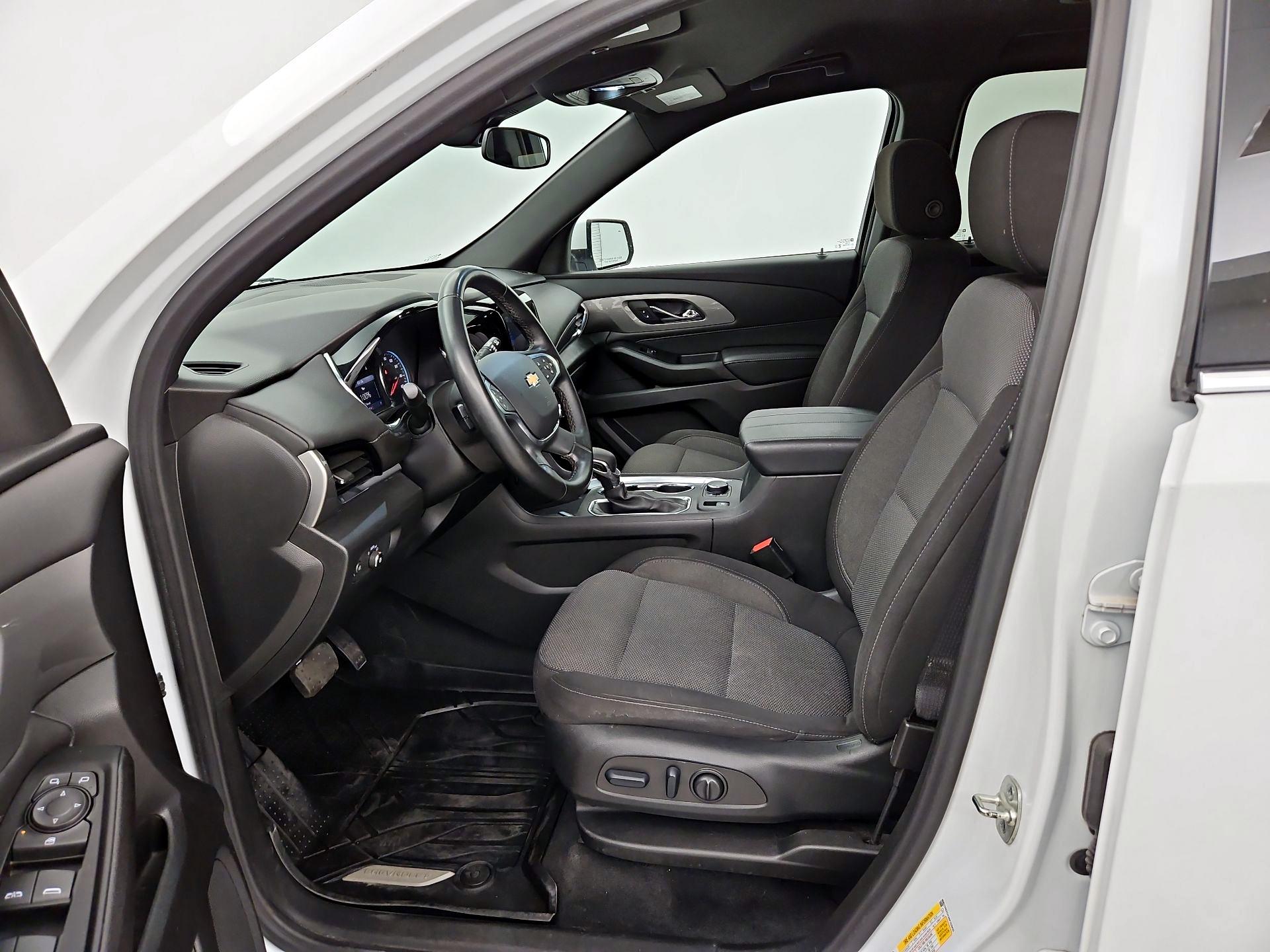 Thumbnail: 2023 Chevrolet Traverse - 11