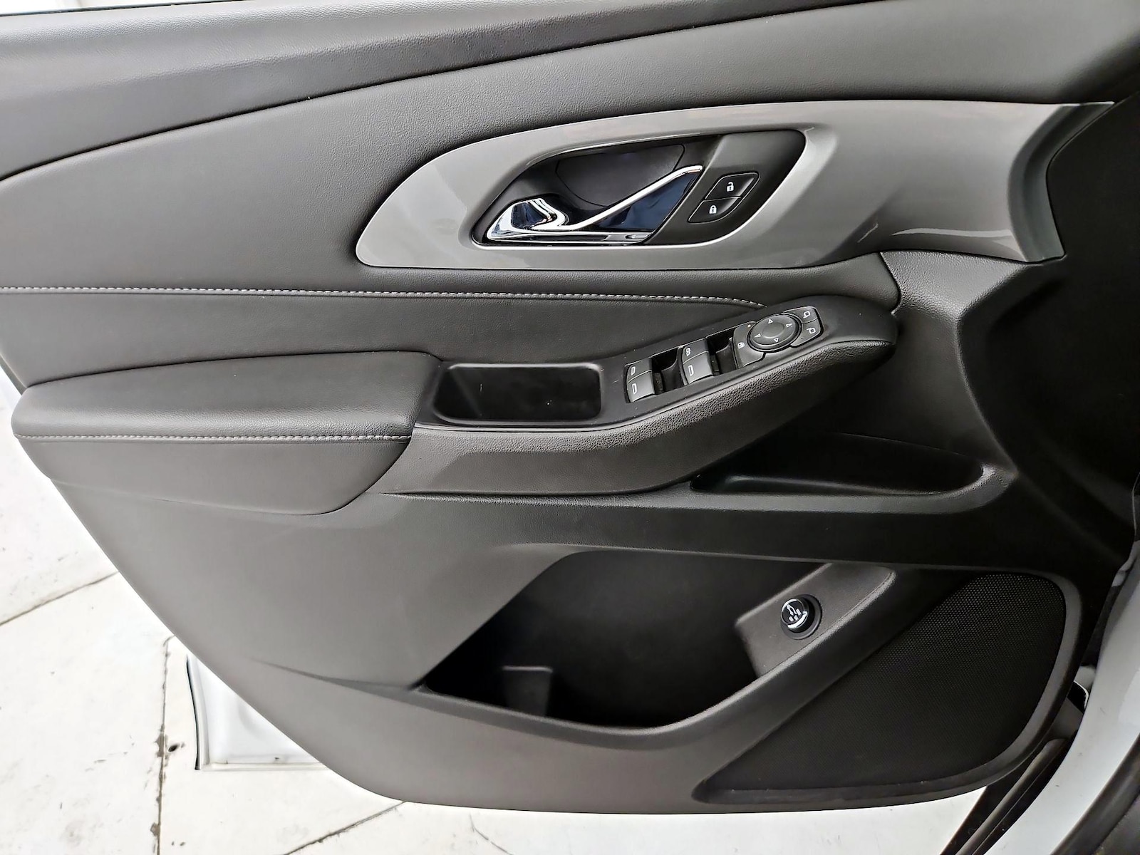 2023 Chevrolet Traverse 1LT - Photo 13